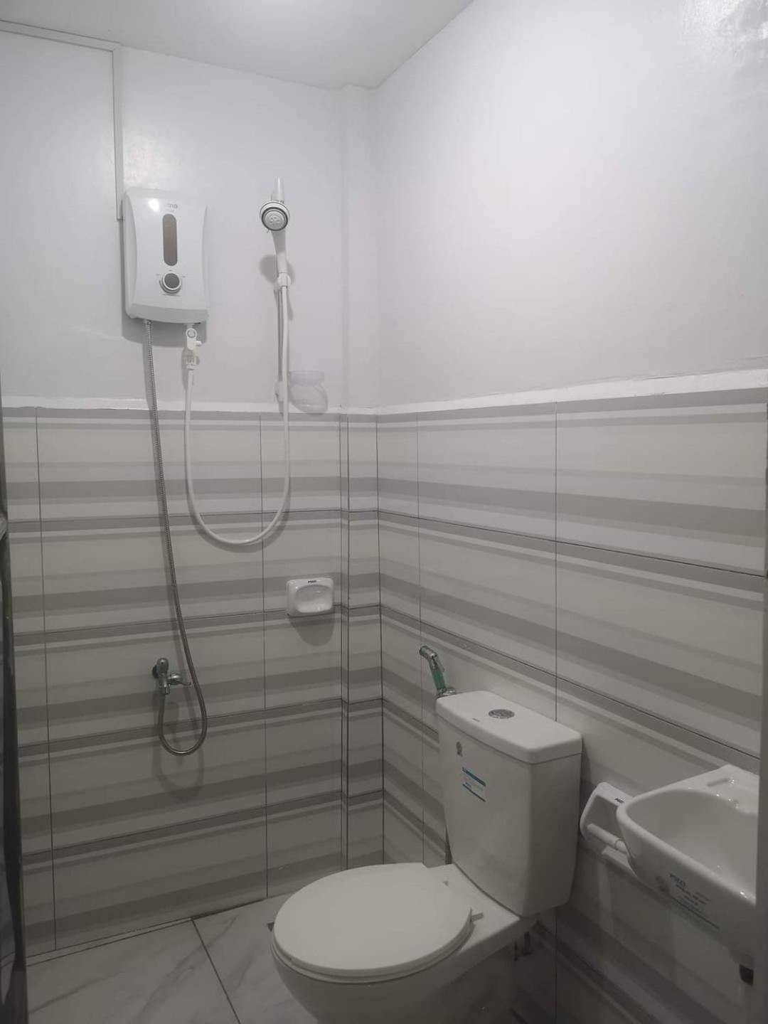 Double Room - Photo 9