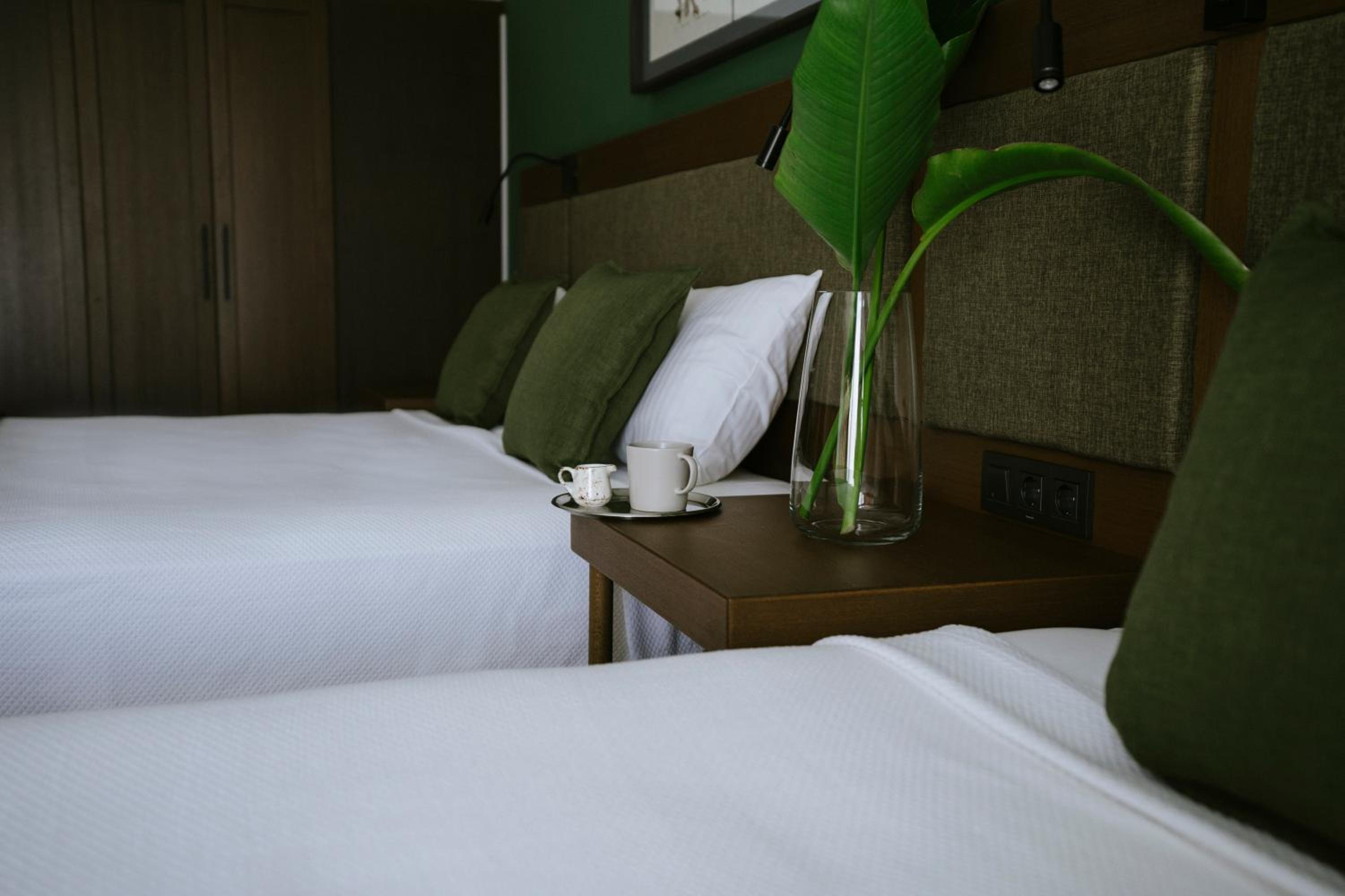 Deluxe Triple Room with Sea View - Photo 1