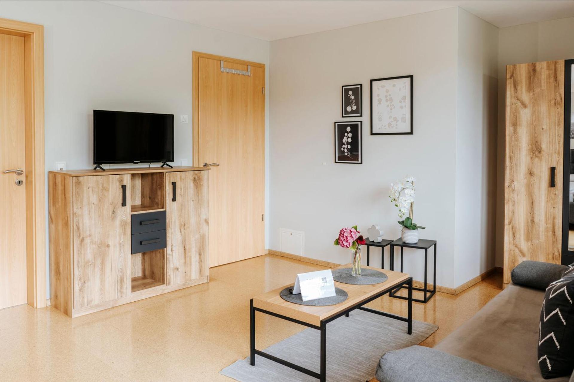 Apartment - Split Level photo 2