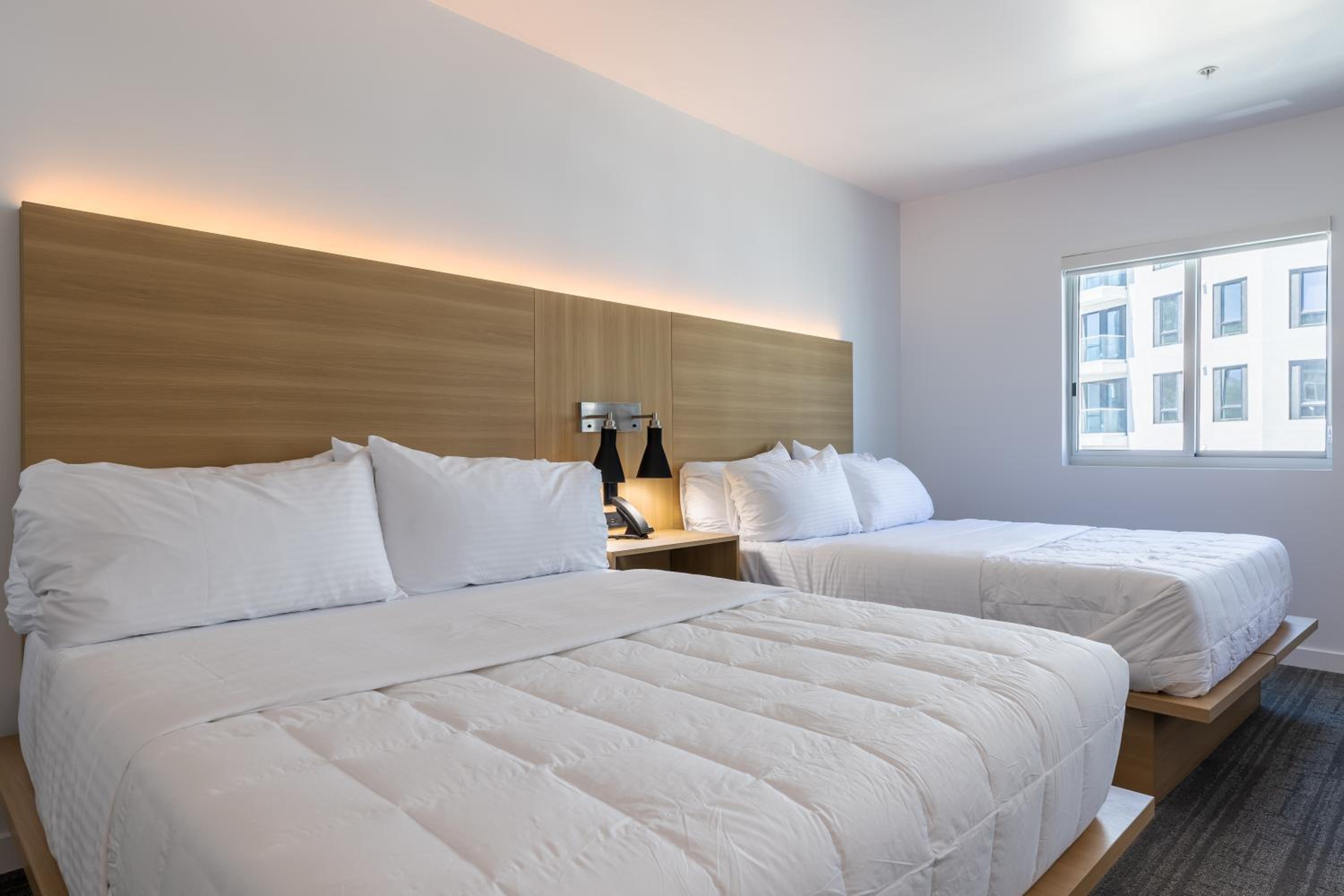 Deluxe Queen Room - Photo 2