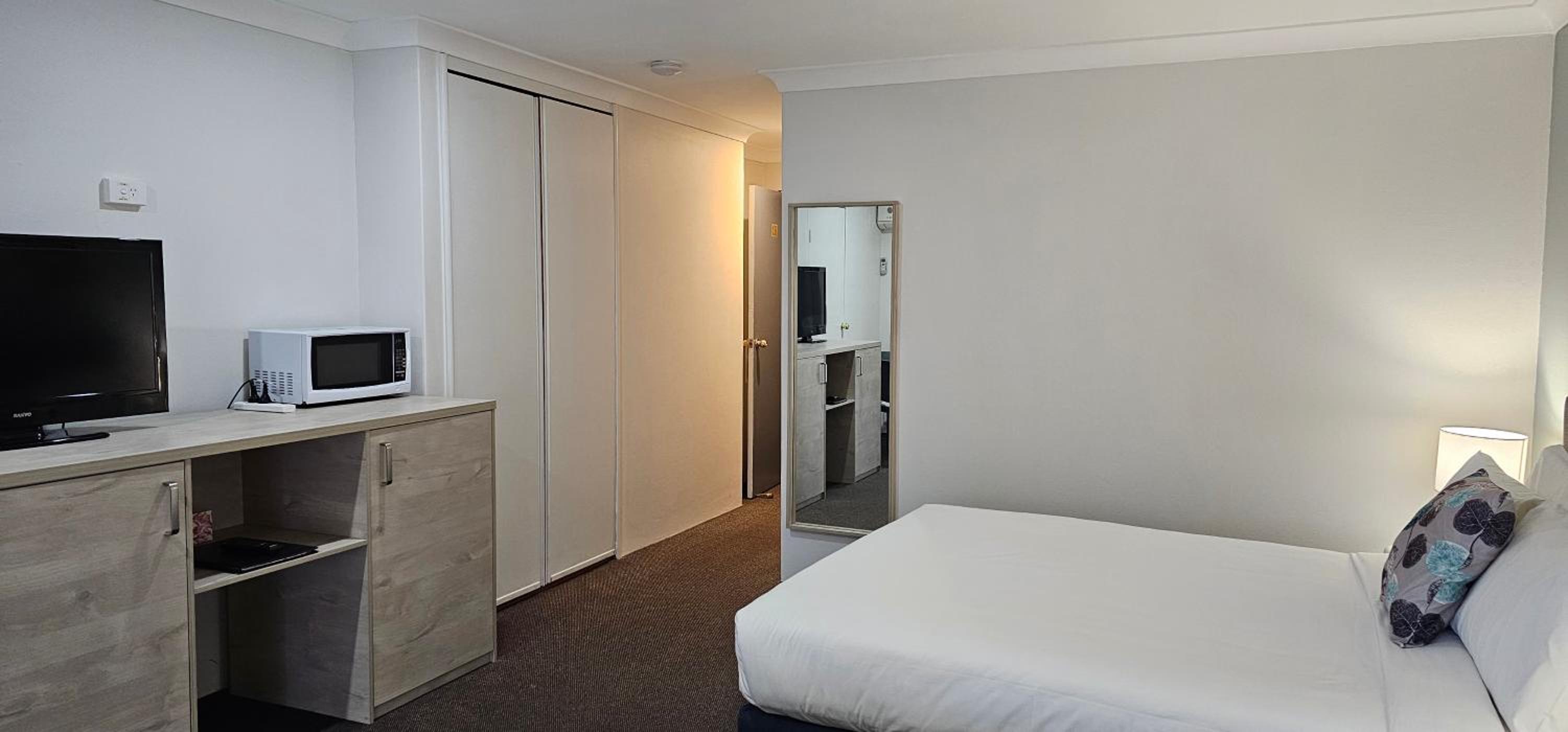 King Spa Suite - Photo 5