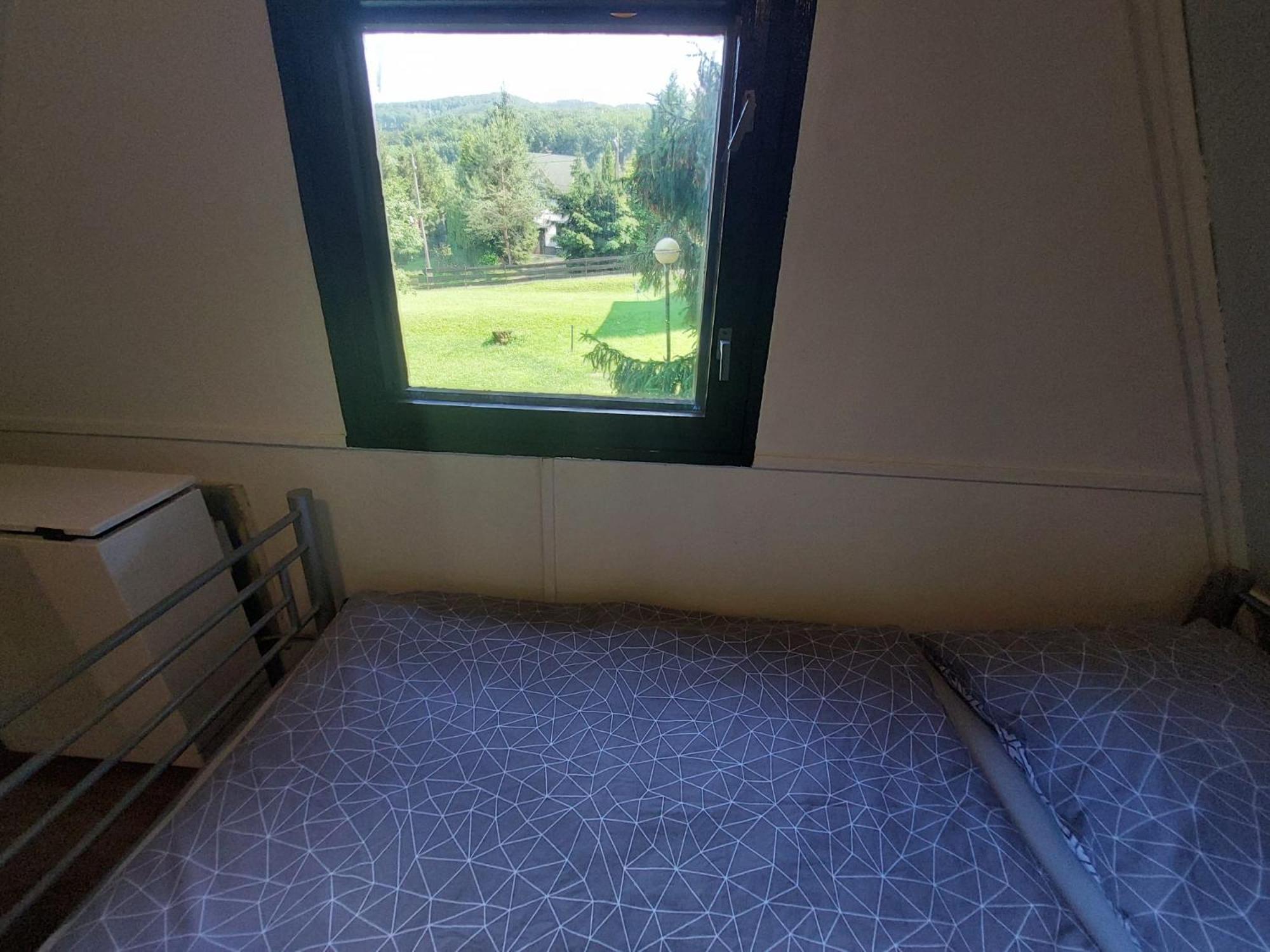 Apartment with Mountain View - Photo 1