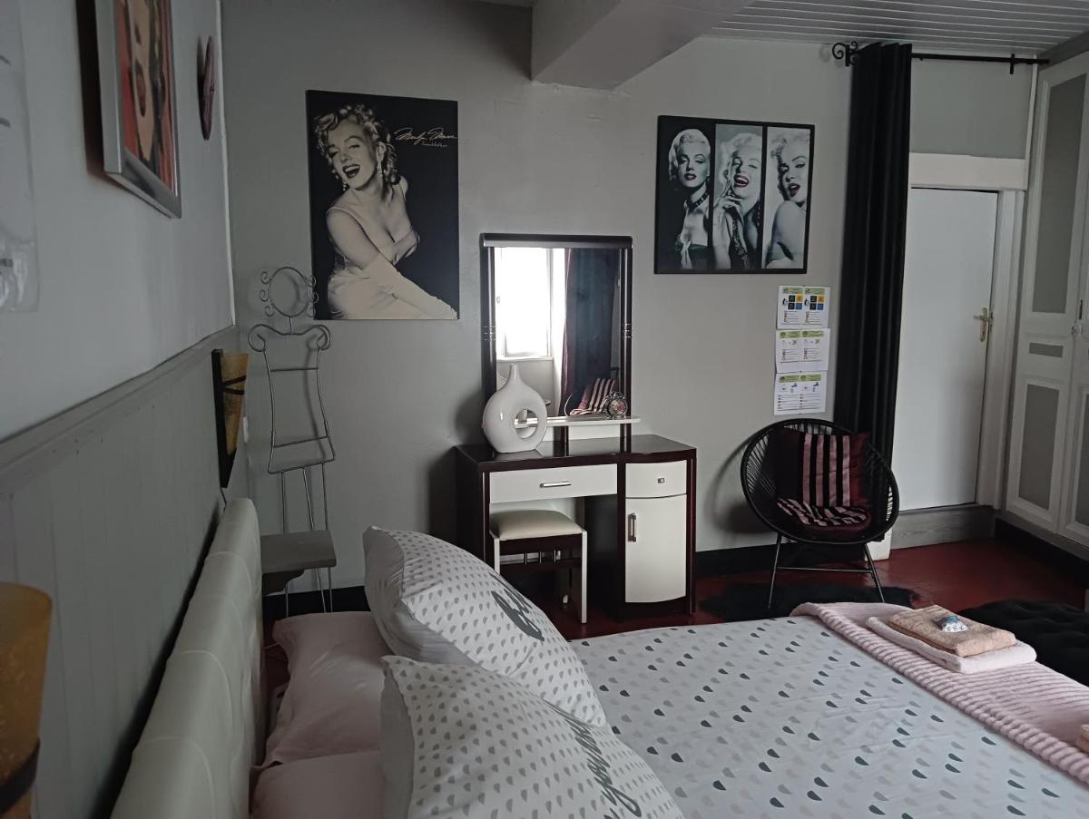 Standard Double Room - Photo 4