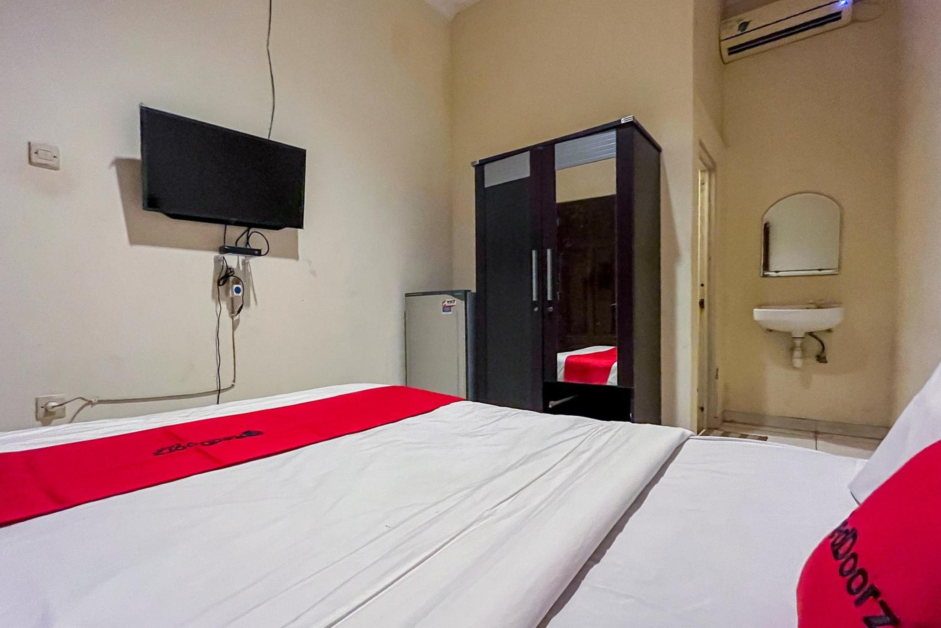 Standard Double Room - Photo 6