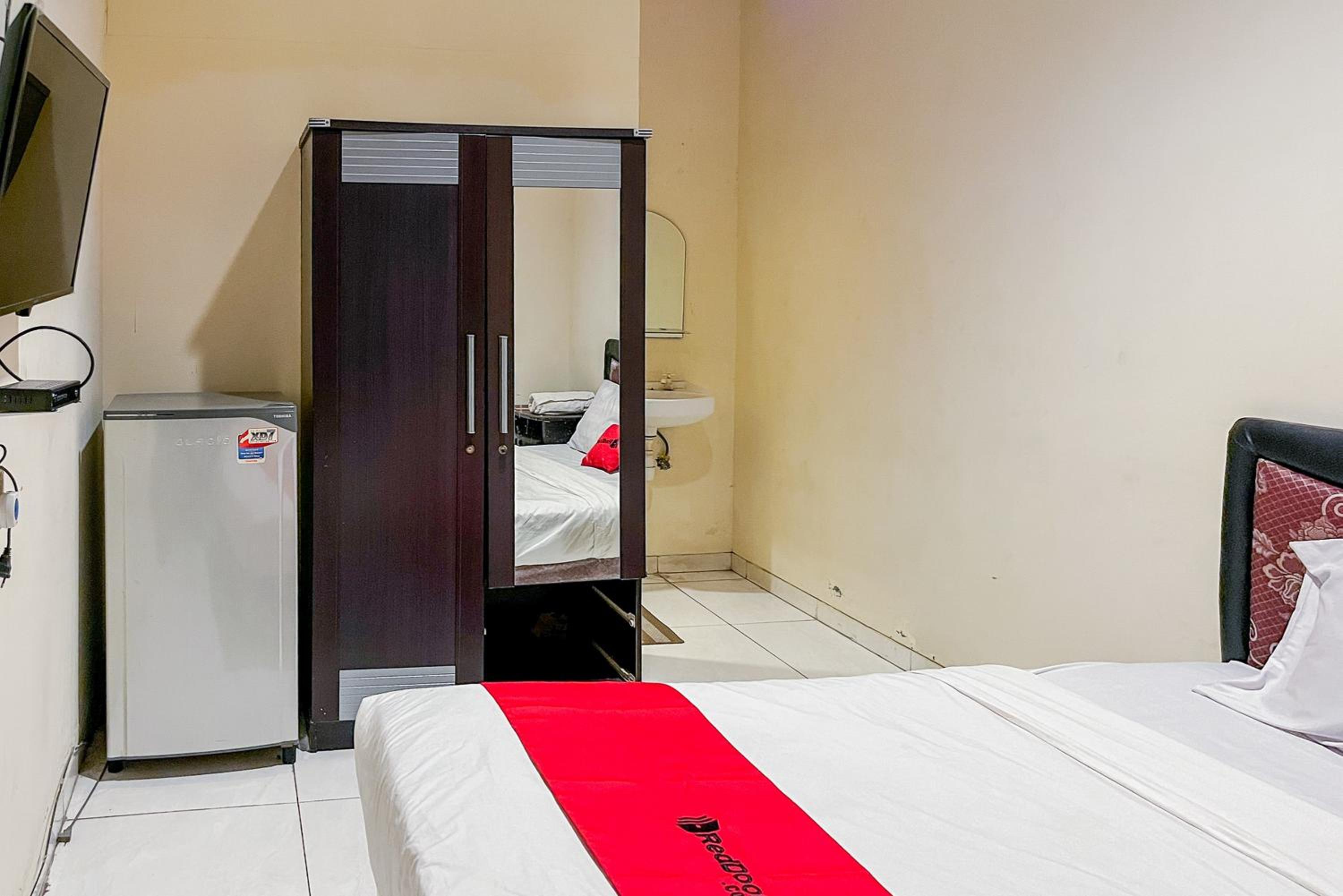 Standard Double Room - Photo 2