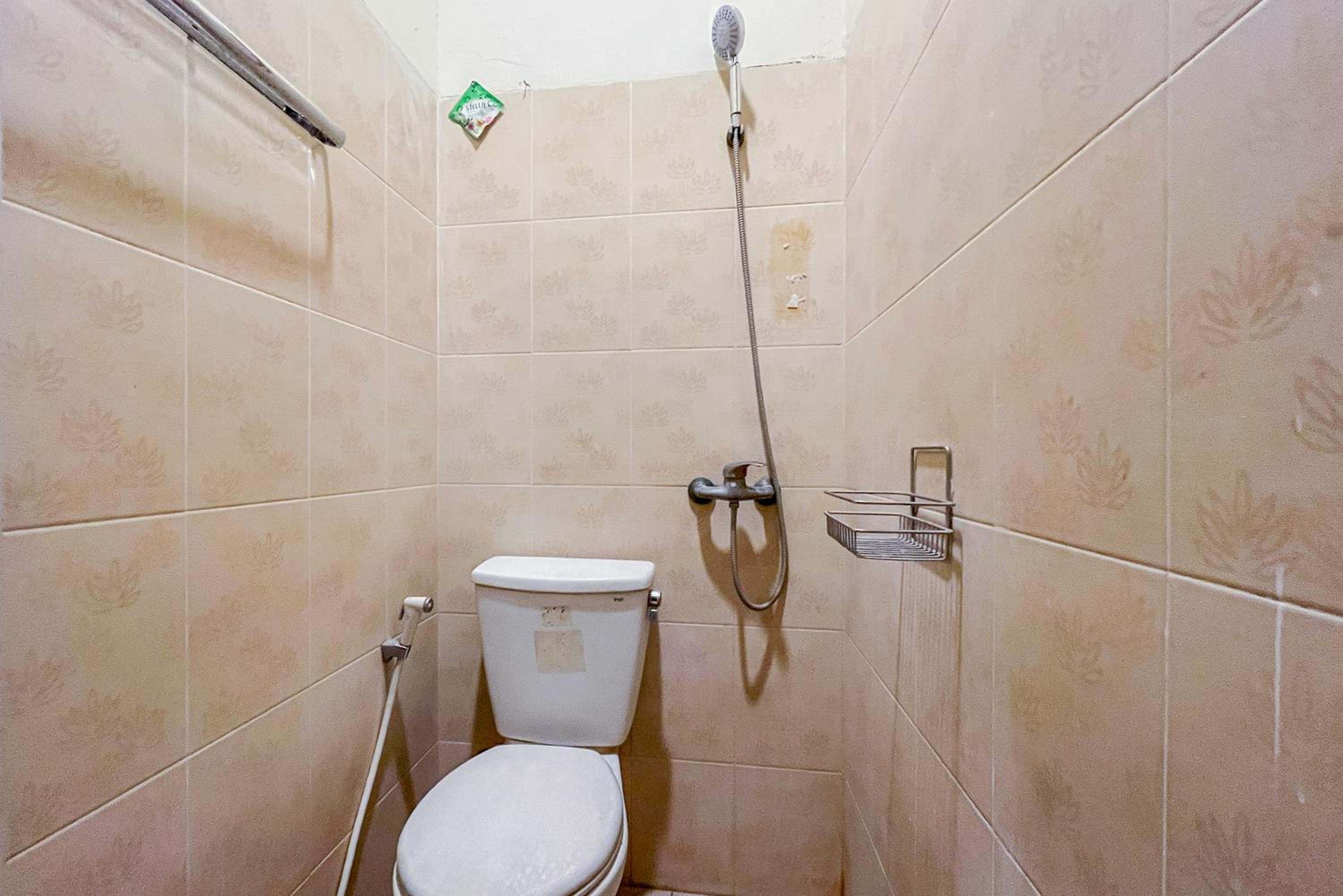 Standard Double Room - Photo 10