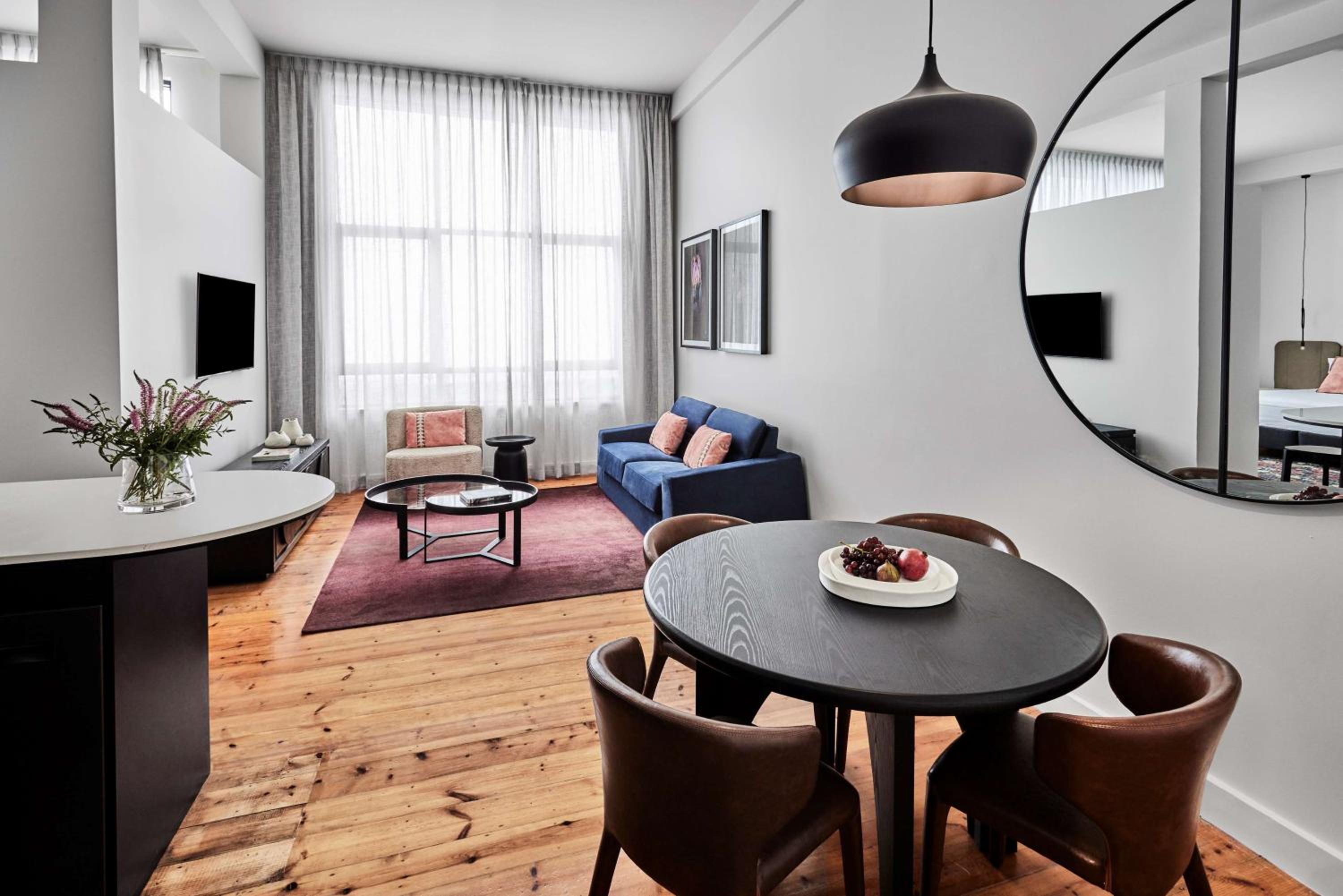 One Bedroom Loft Apartment - Photo 8