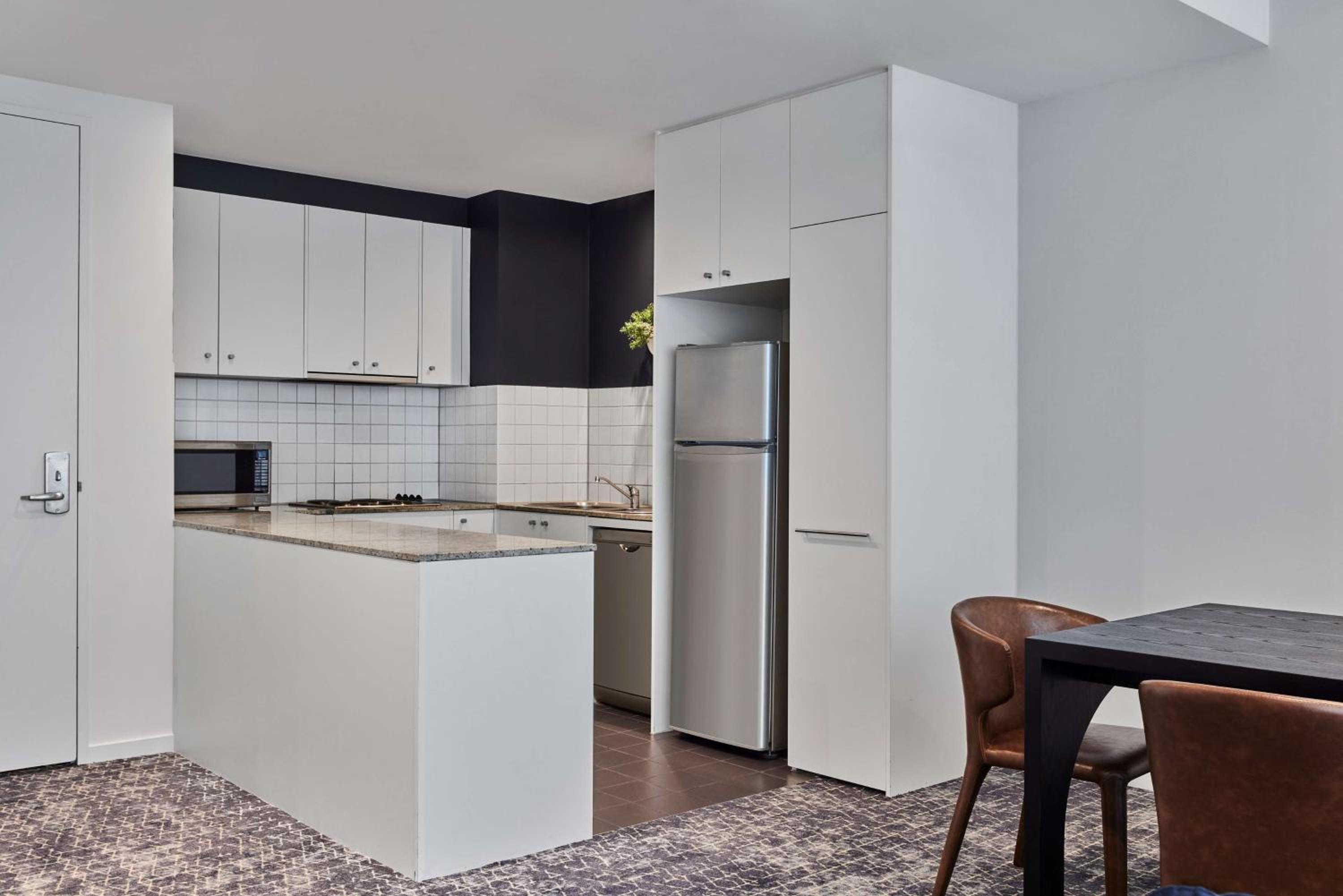 One Bedroom Apartment - Photo 4