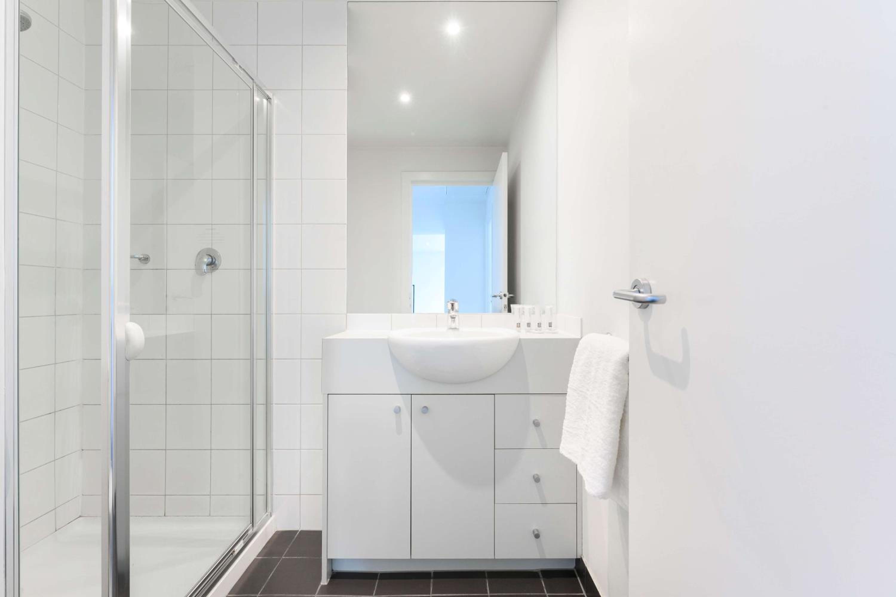 One Bedroom Apartment - Photo 10