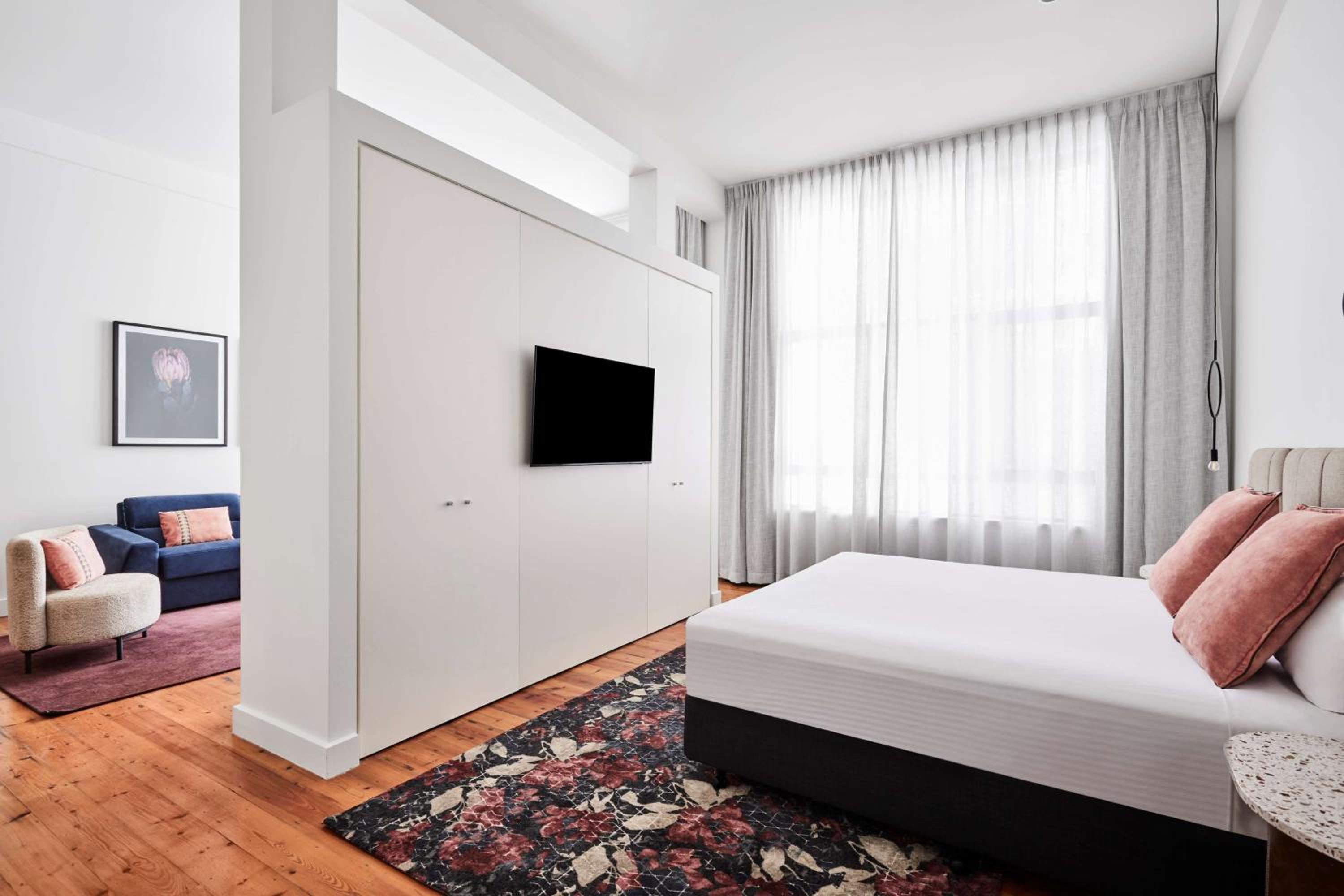 One Bedroom Loft Apartment - Photo 11