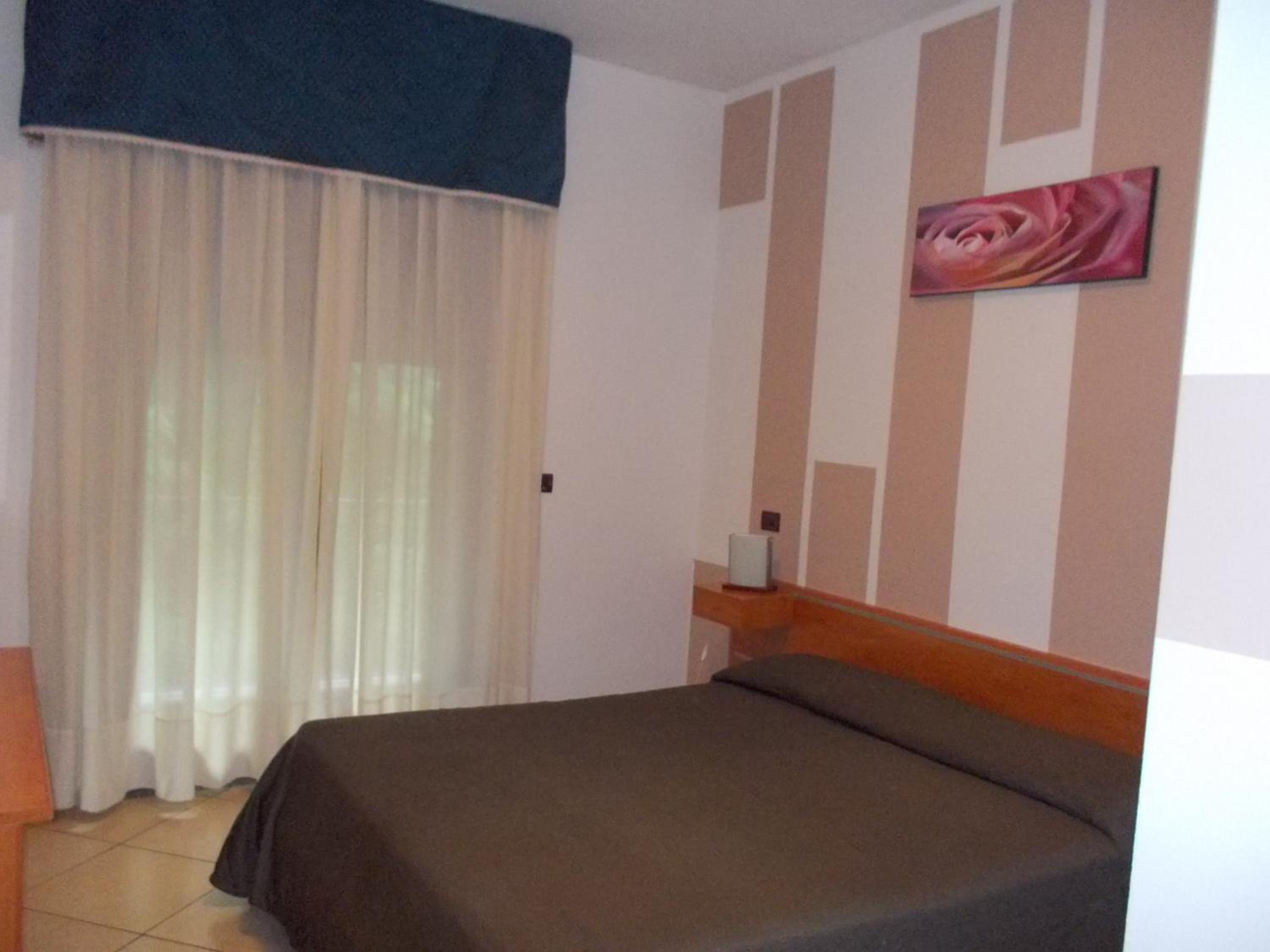 Double Room with Spa Access - Photo 1