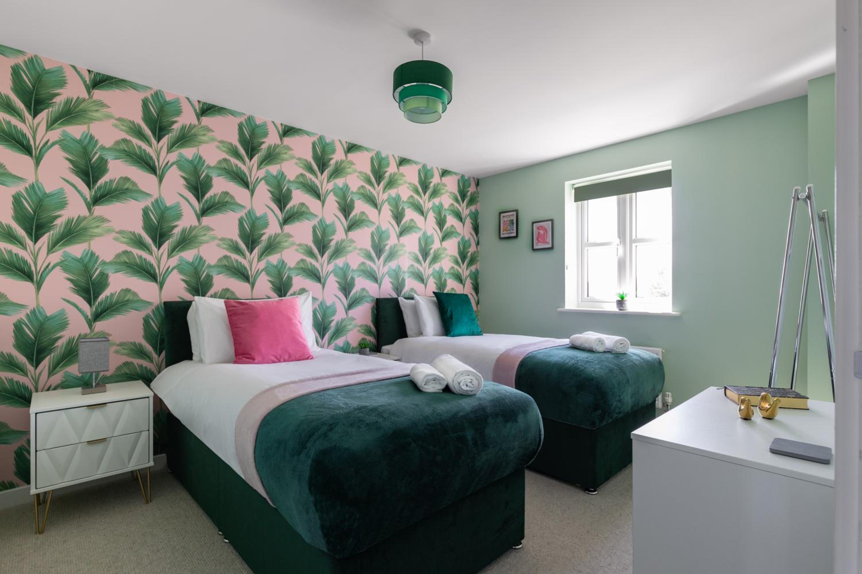 Four-Bedroom House photo 1