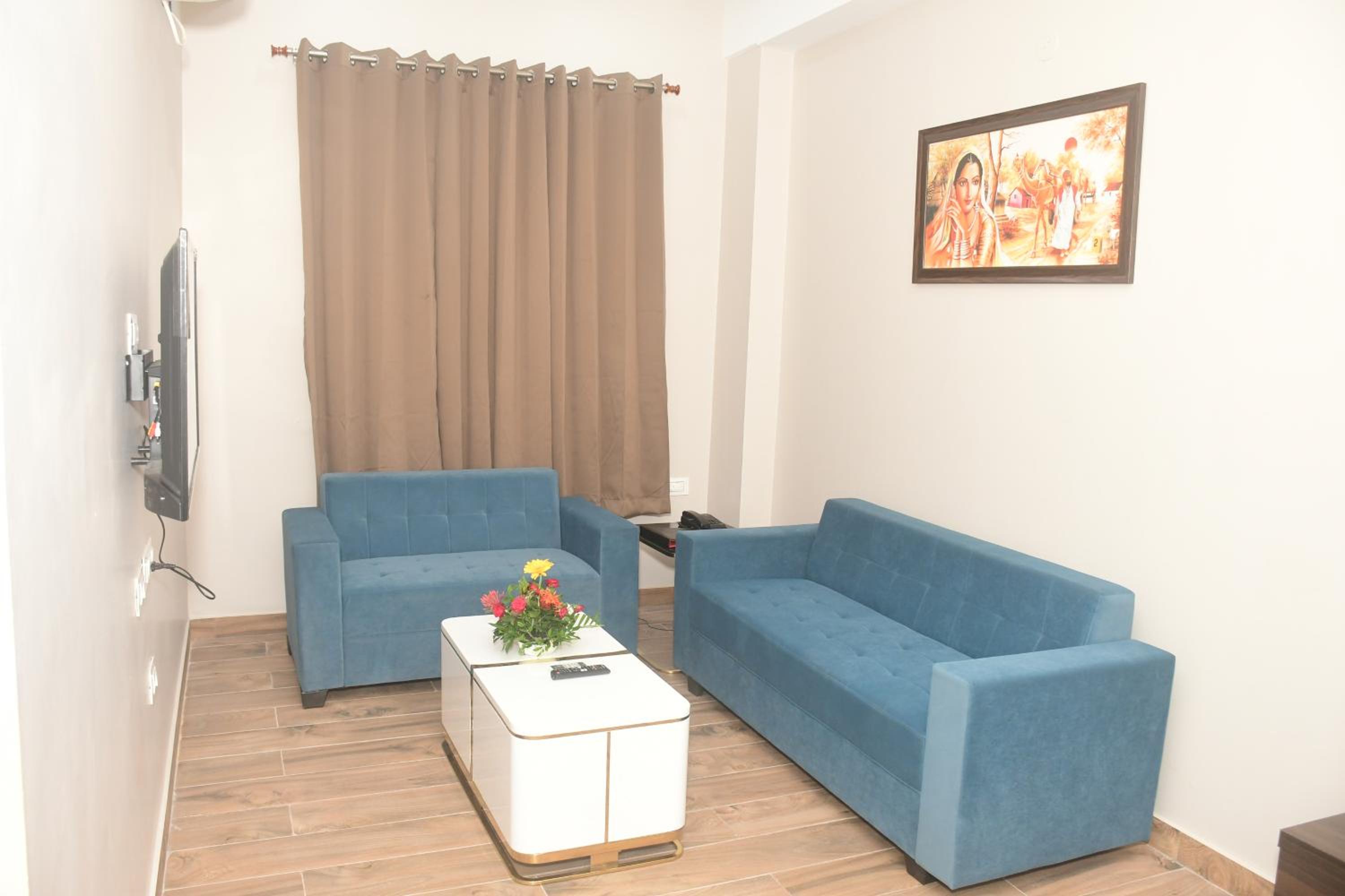 Suite - Photo 6