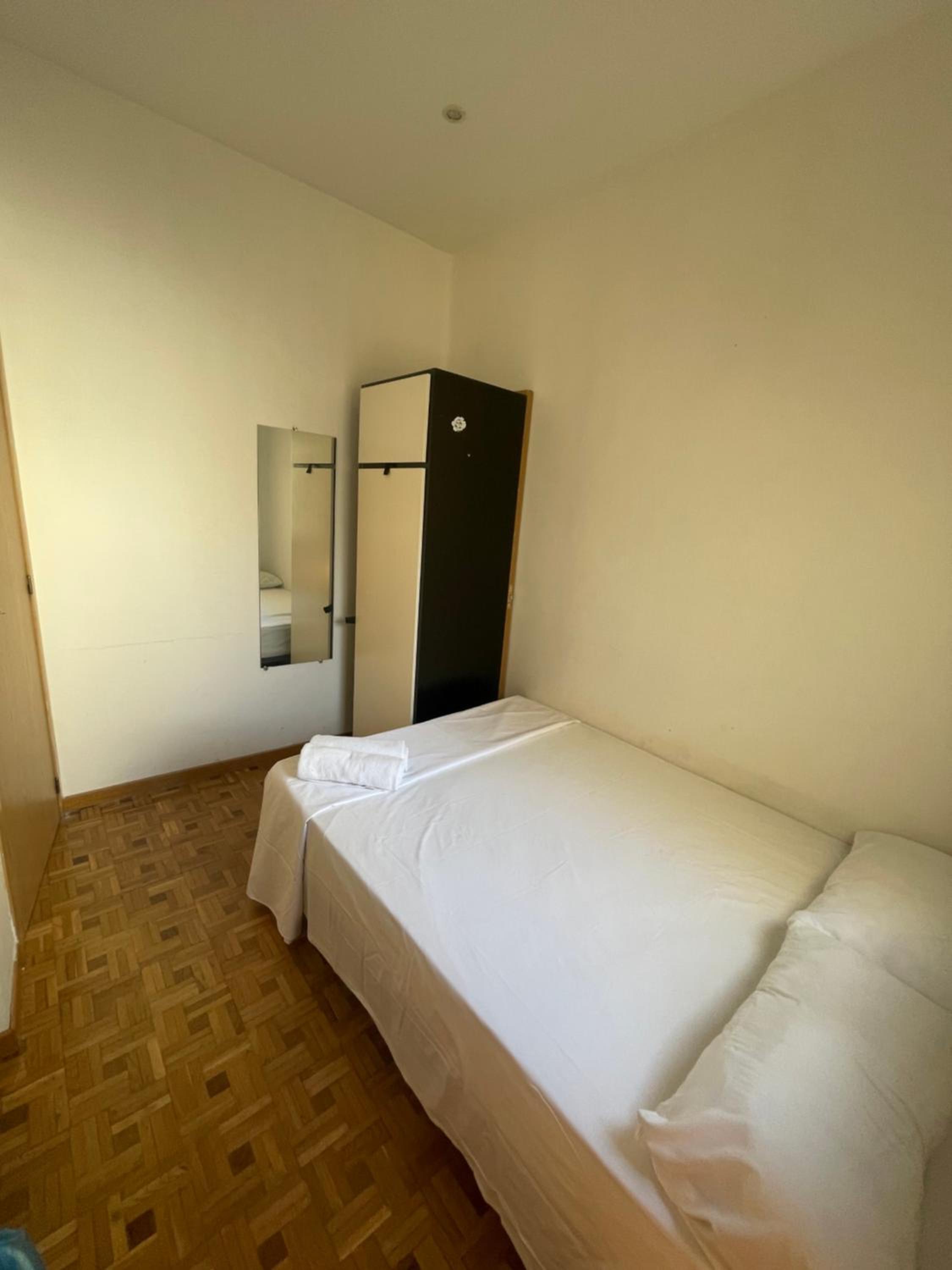 Habitación doble con baño compartido