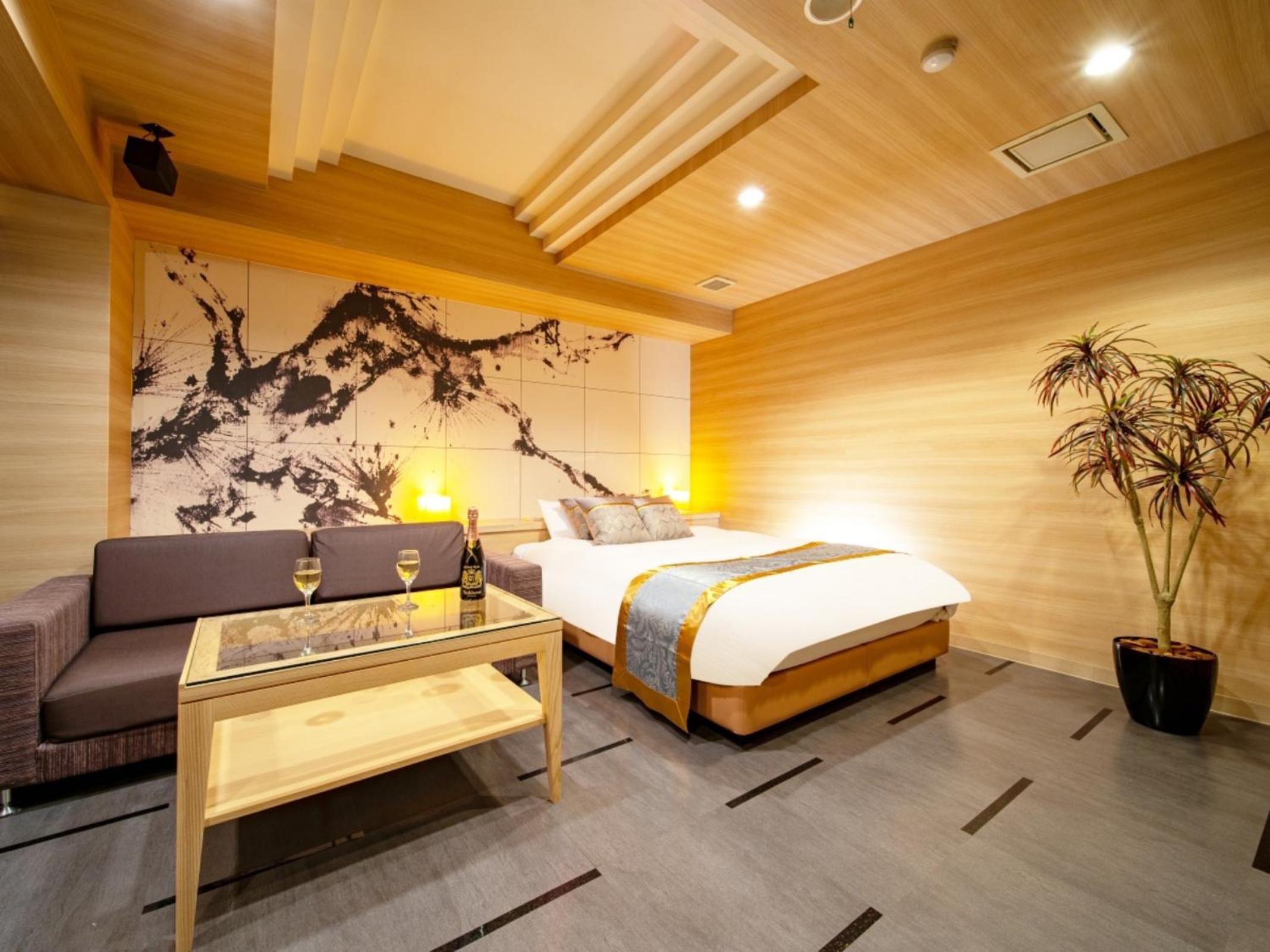 Double Room with Extra Bed photo 2