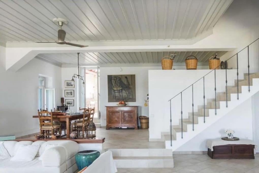Three-Bedroom Villa photo 2