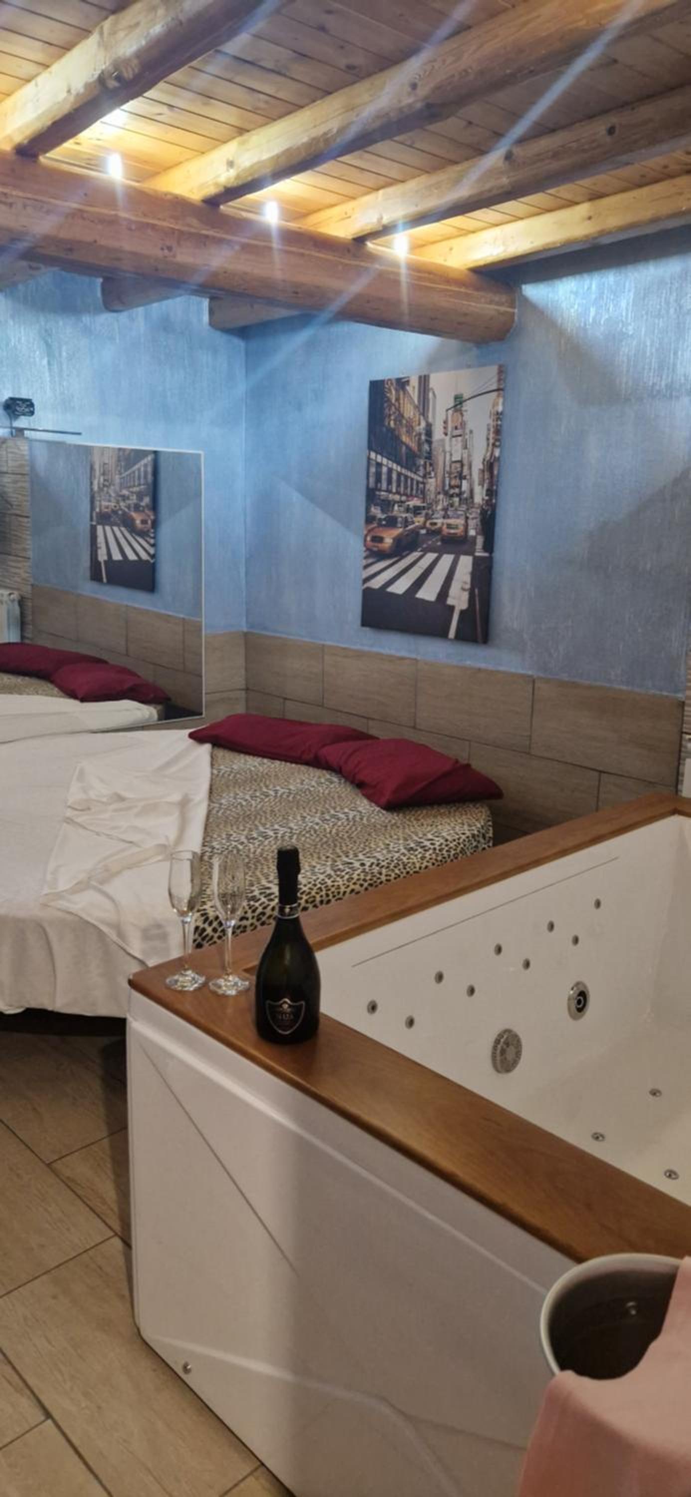 Double Room with Spa Bath photo 3
