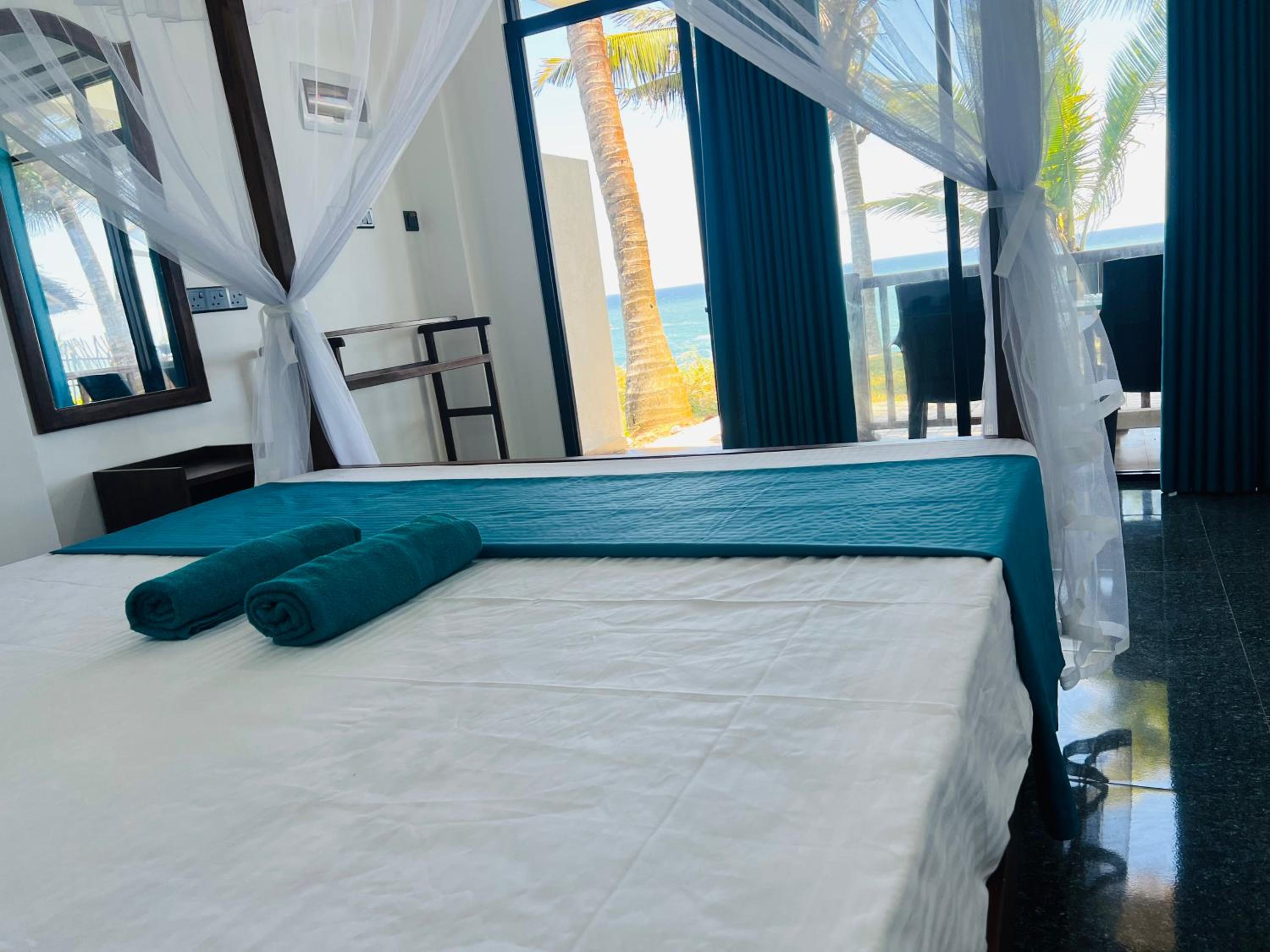 Double Room with Balcony and Sea View