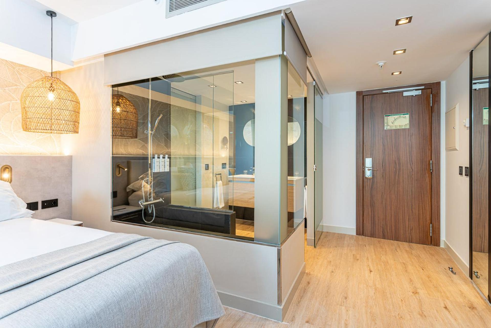 Superior Double Room with direct access to the Pool  (2 Adults)
