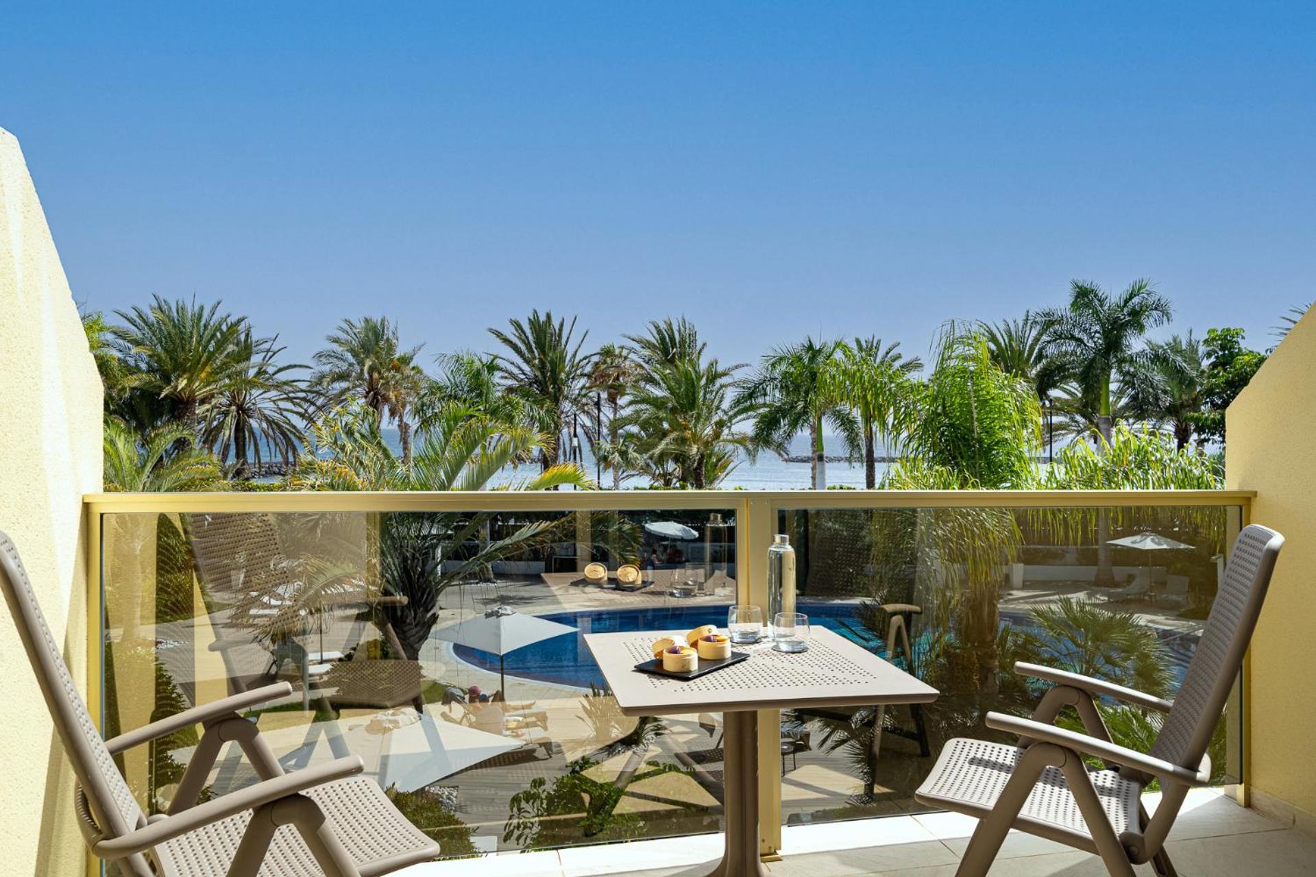 Superior Double Room with Sea View (2 Adults)