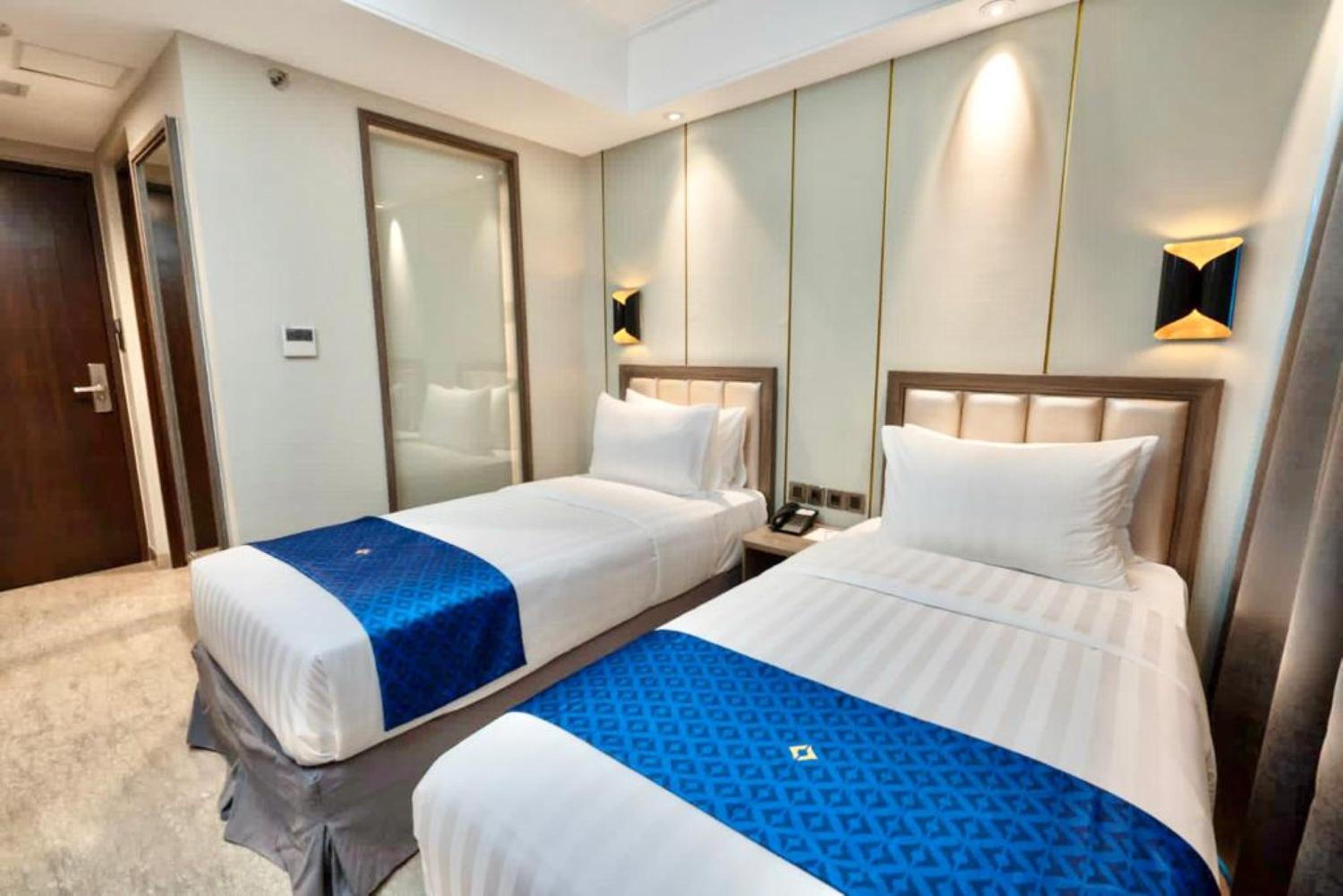 Superior Twin Room - Photo 1