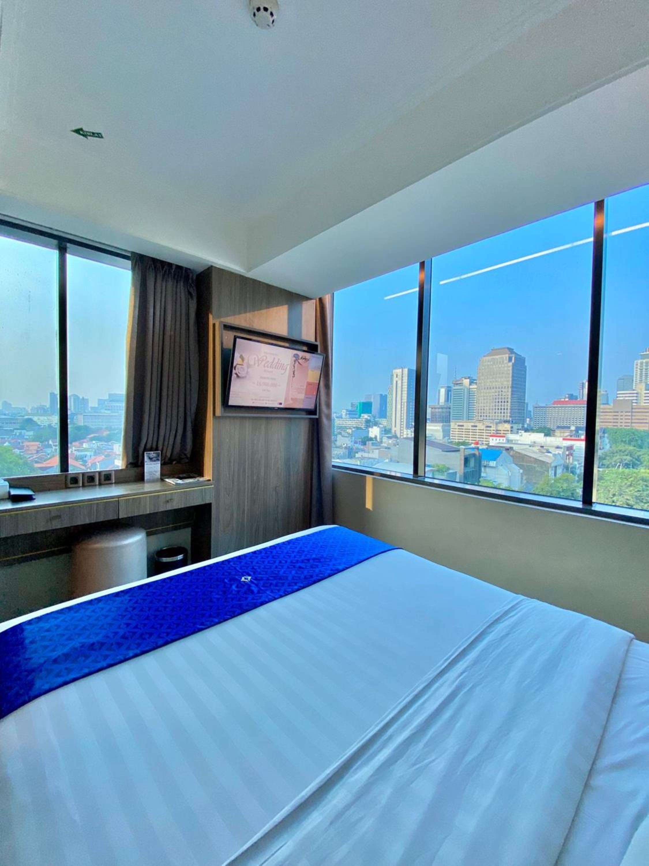 Deluxe King Room - Photo 5