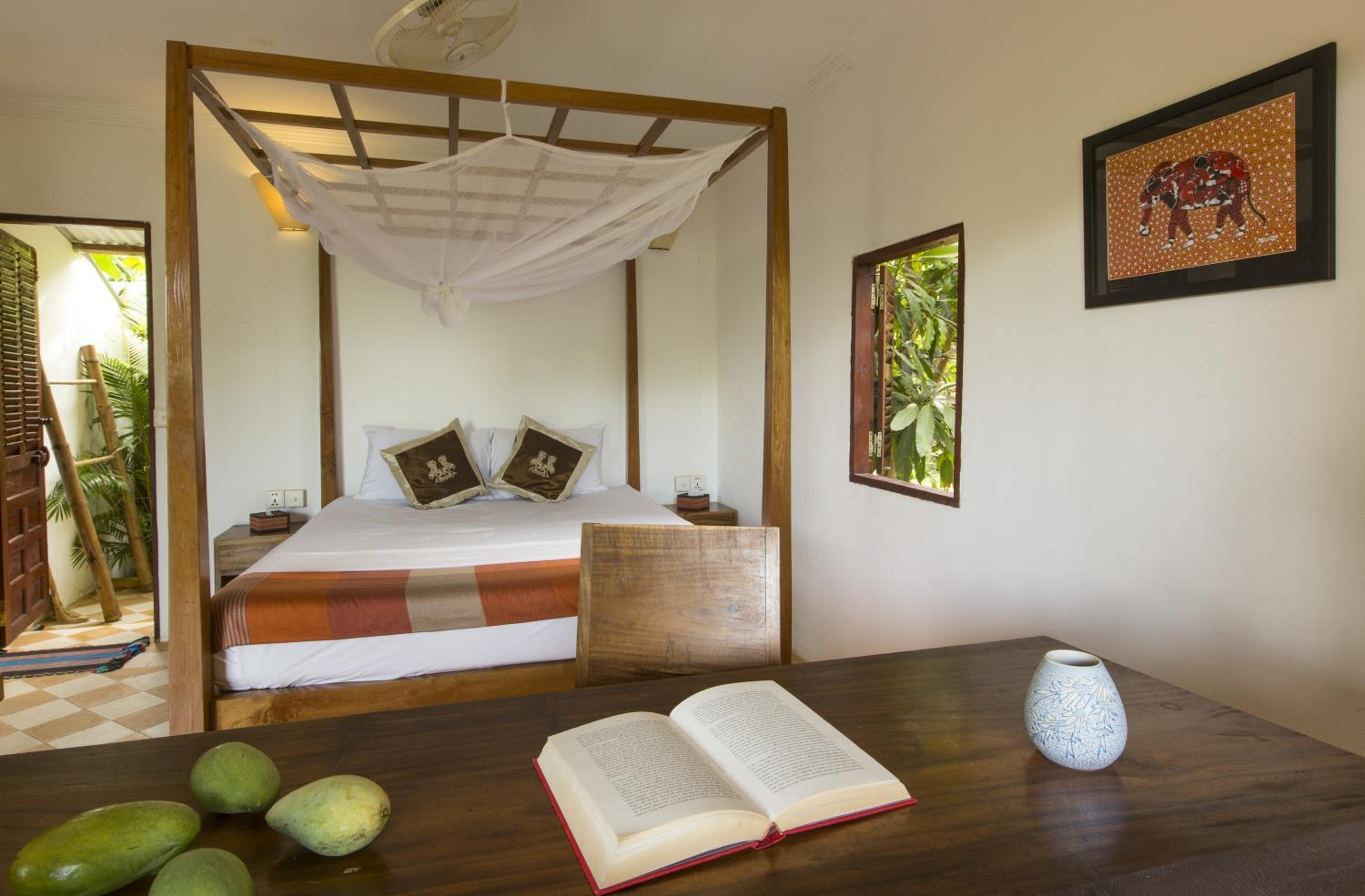Paddy Lodge - Red Room photo 1