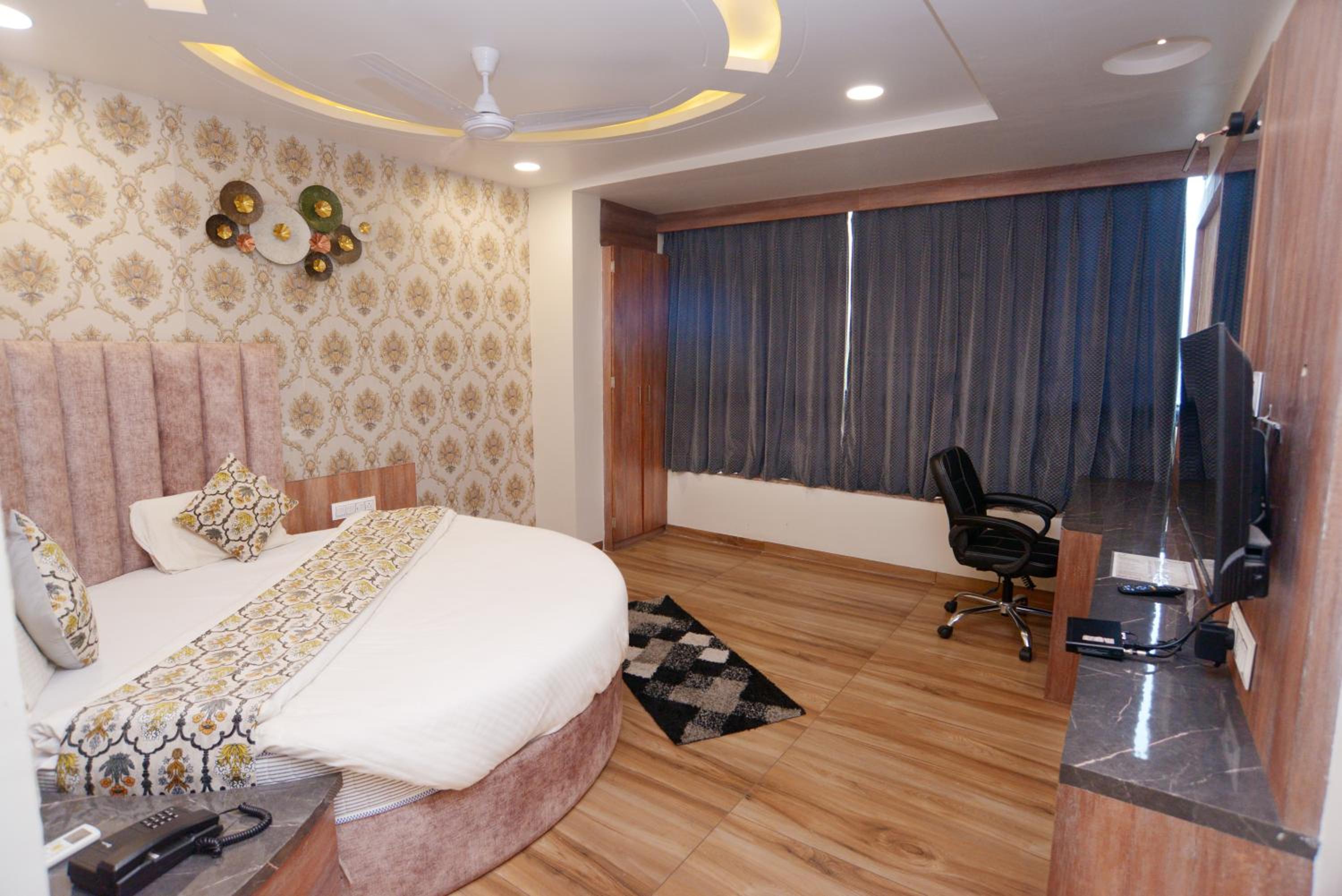 Suite with Balcony photo 1