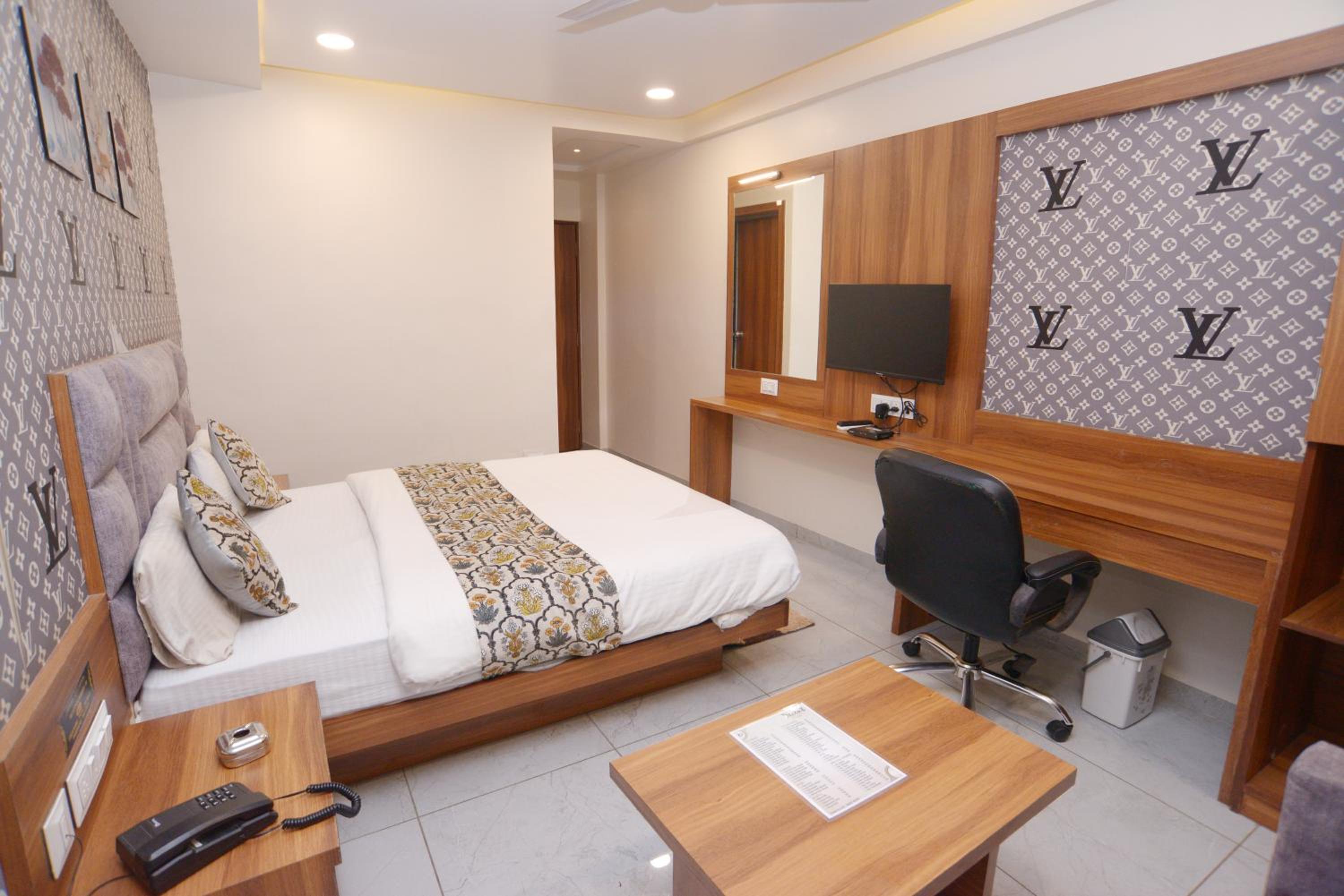 Deluxe Double Room photo 3