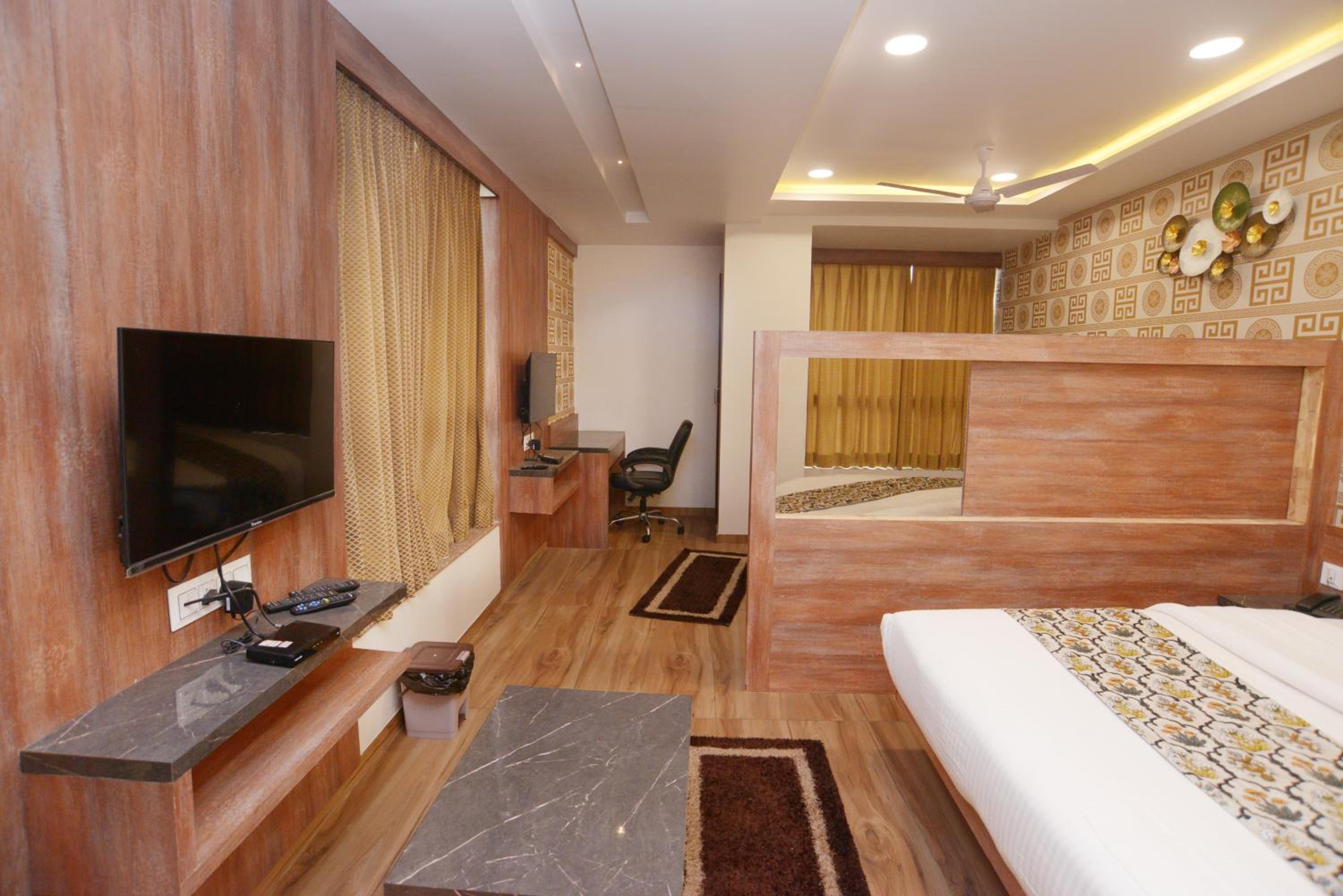 Deluxe Family Room photo 2
