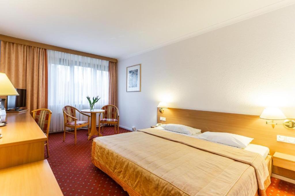 Double Room - Photo 5