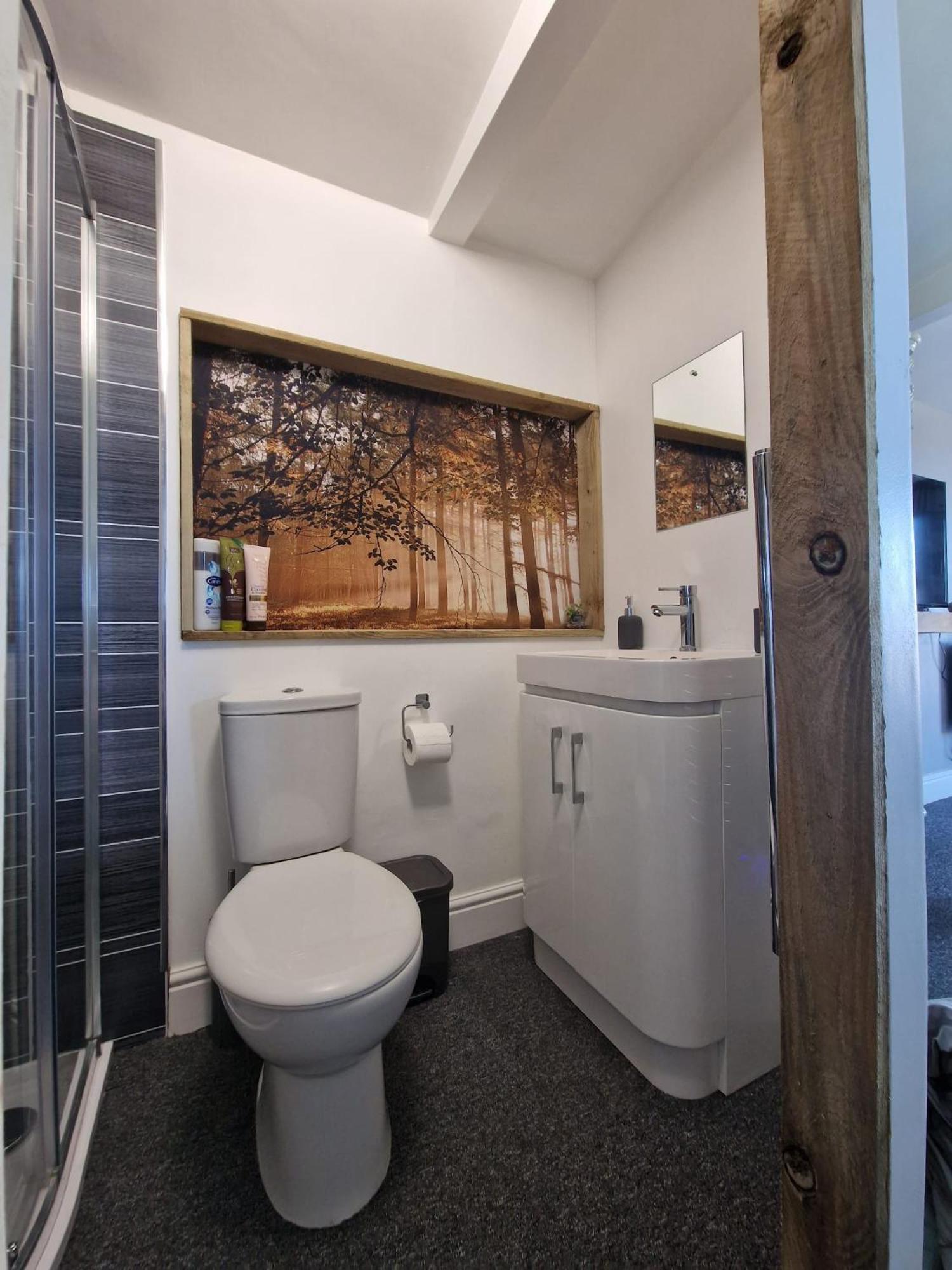 One-Bedroom Apartment - Photo 15