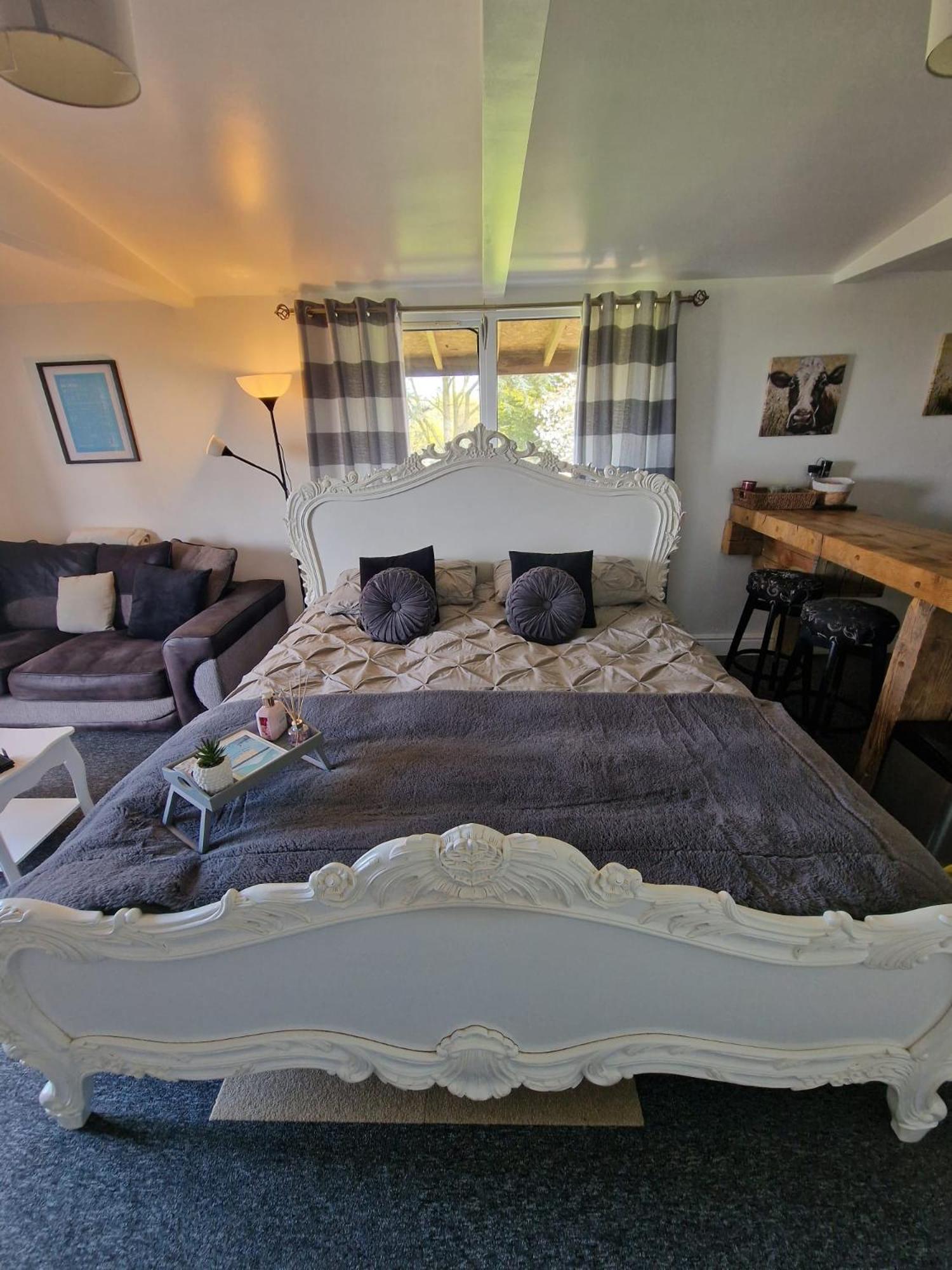 One-Bedroom Apartment - Photo 23