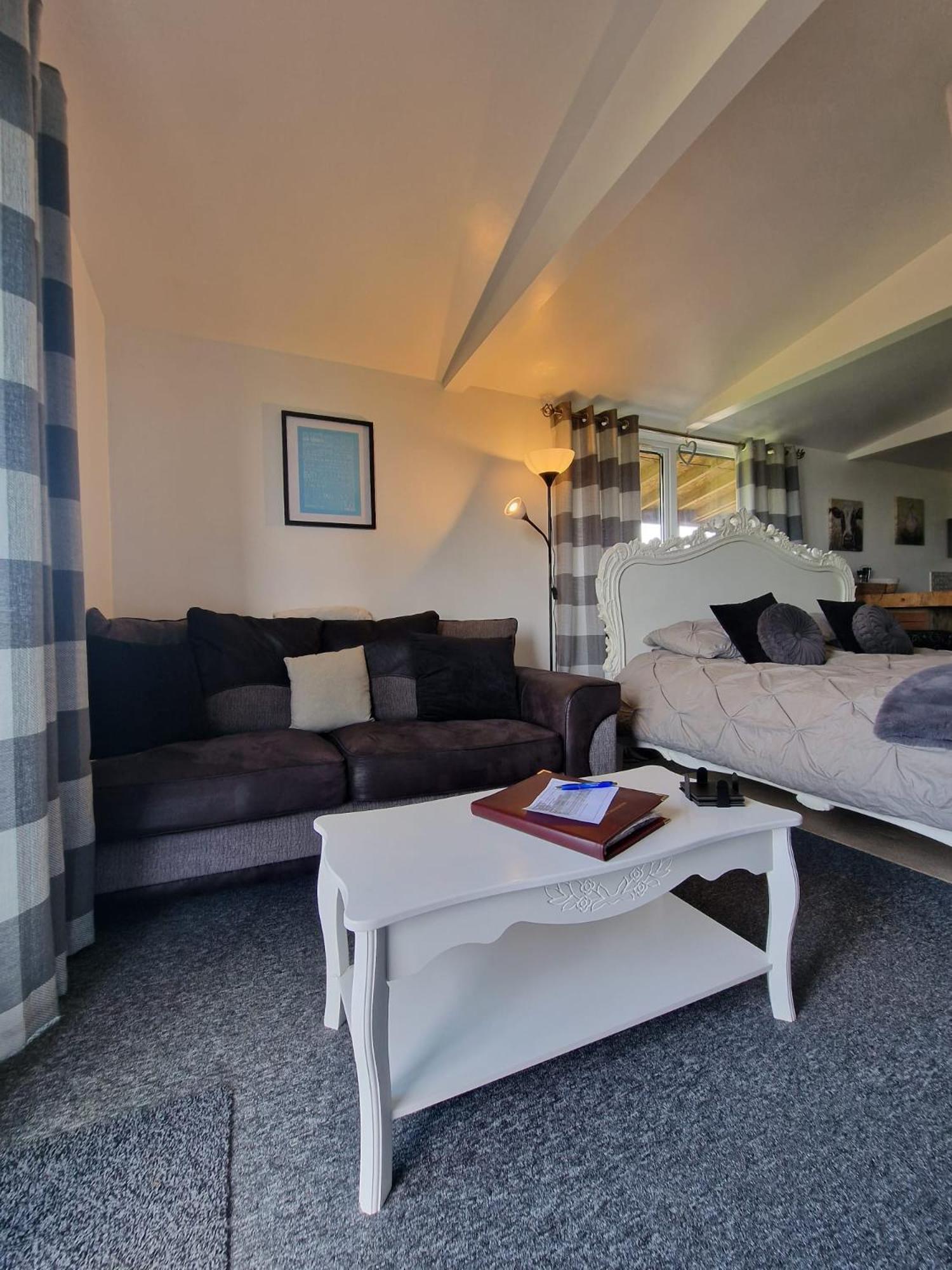 One-Bedroom Apartment - Photo 25