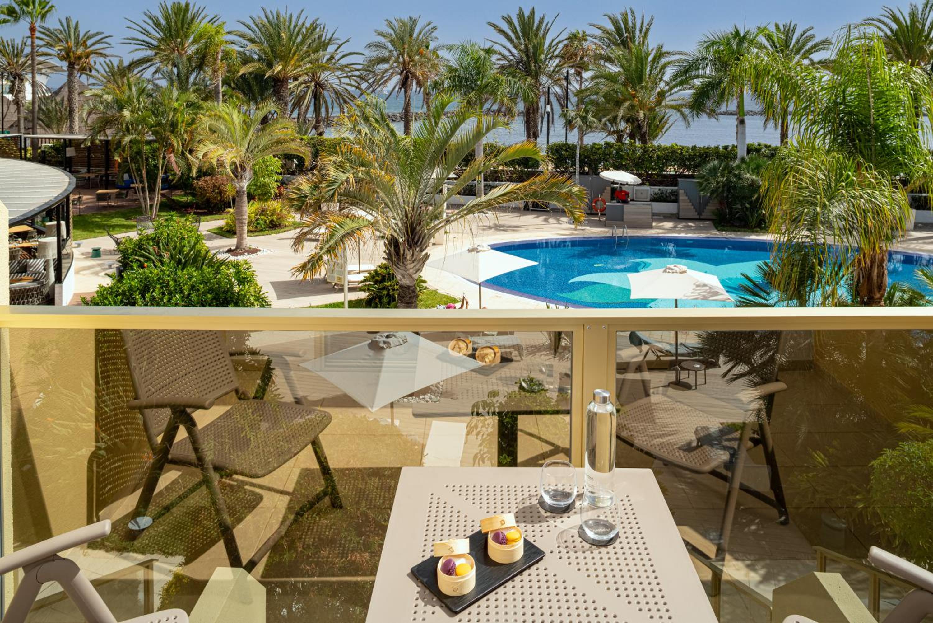 Superior Double Room with Private Pool - Photo 9