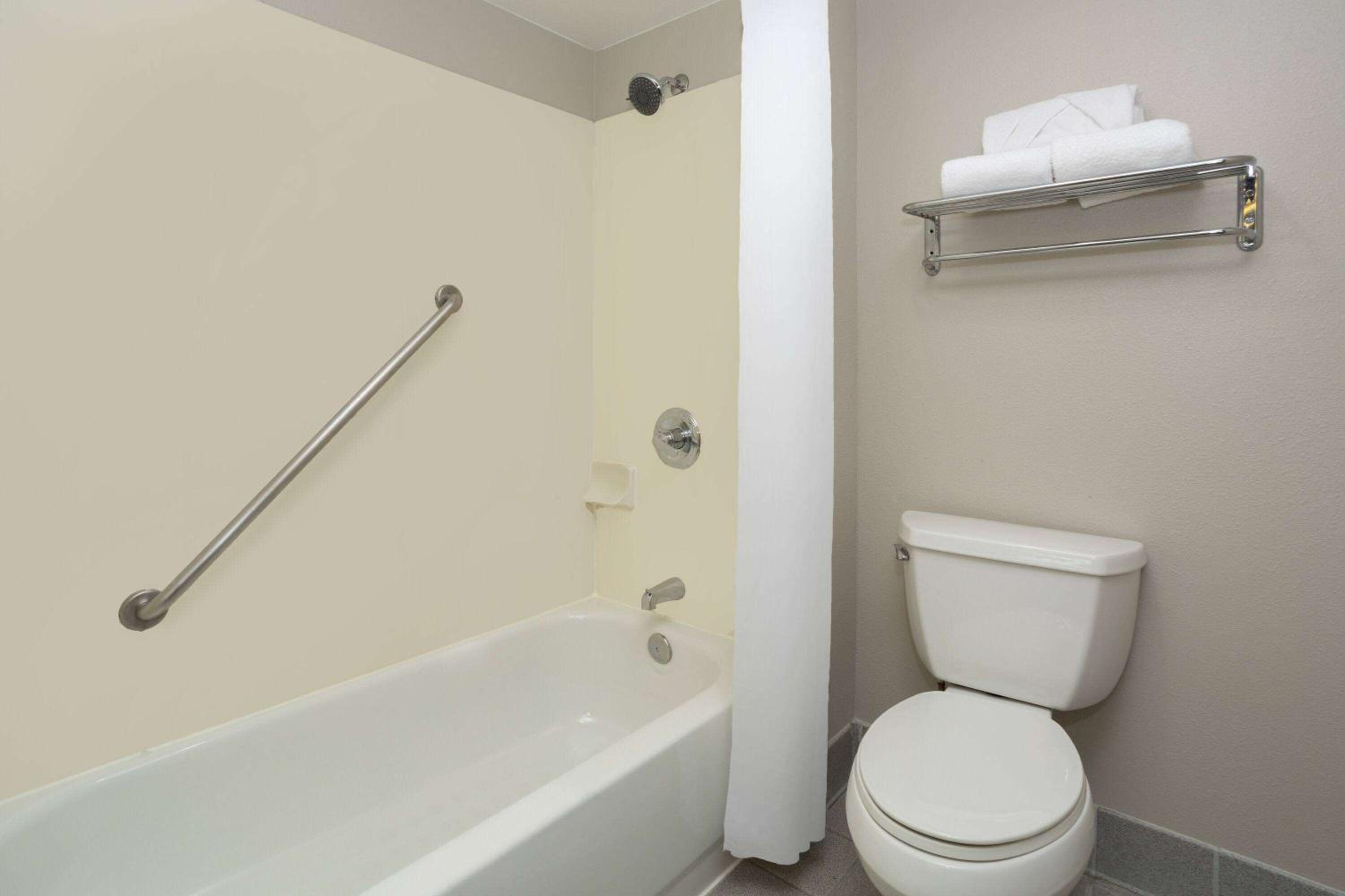 King  Studio Suite, Non-Smoking  - Photo 5