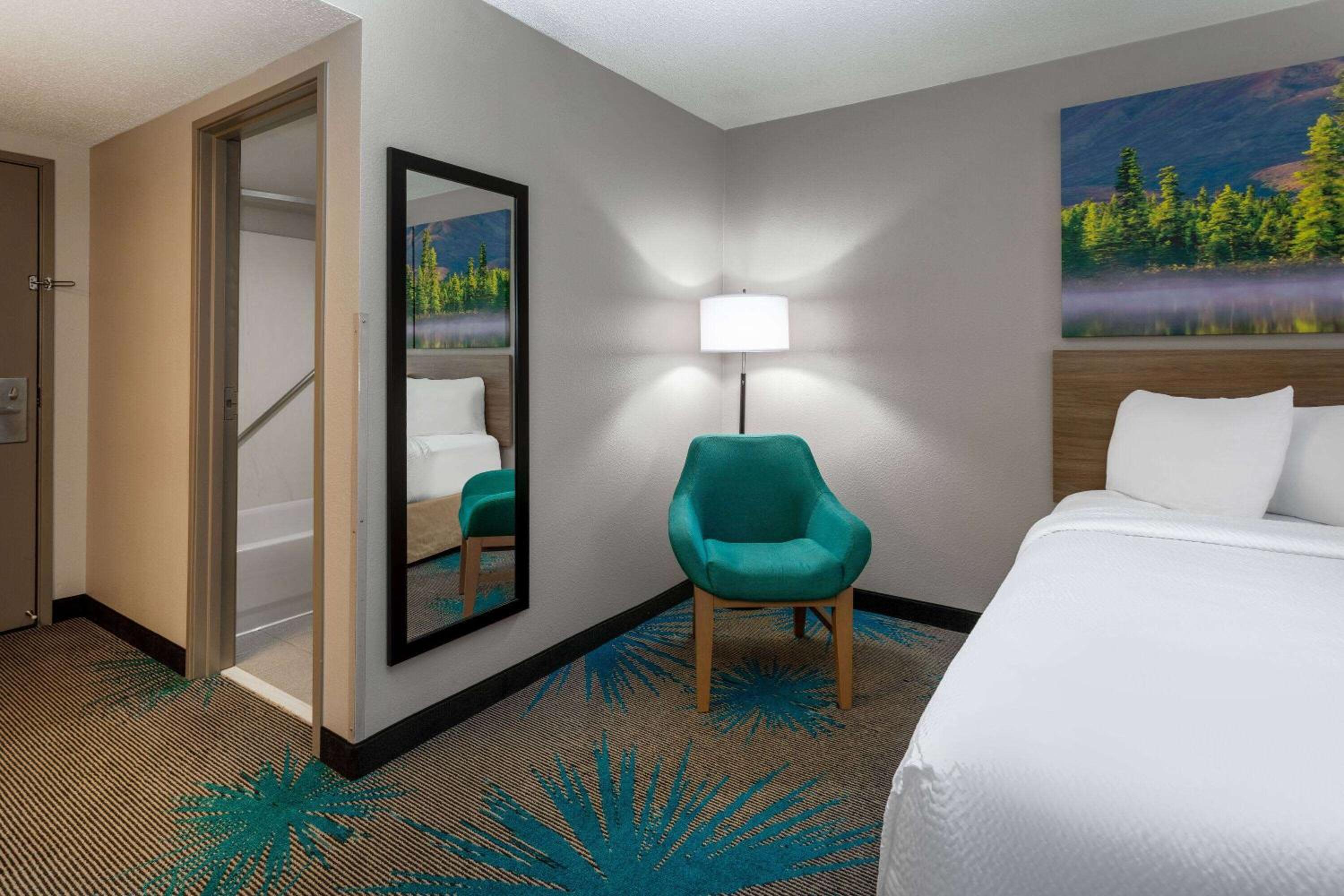 King  Studio Suite, Non-Smoking  - Photo 4