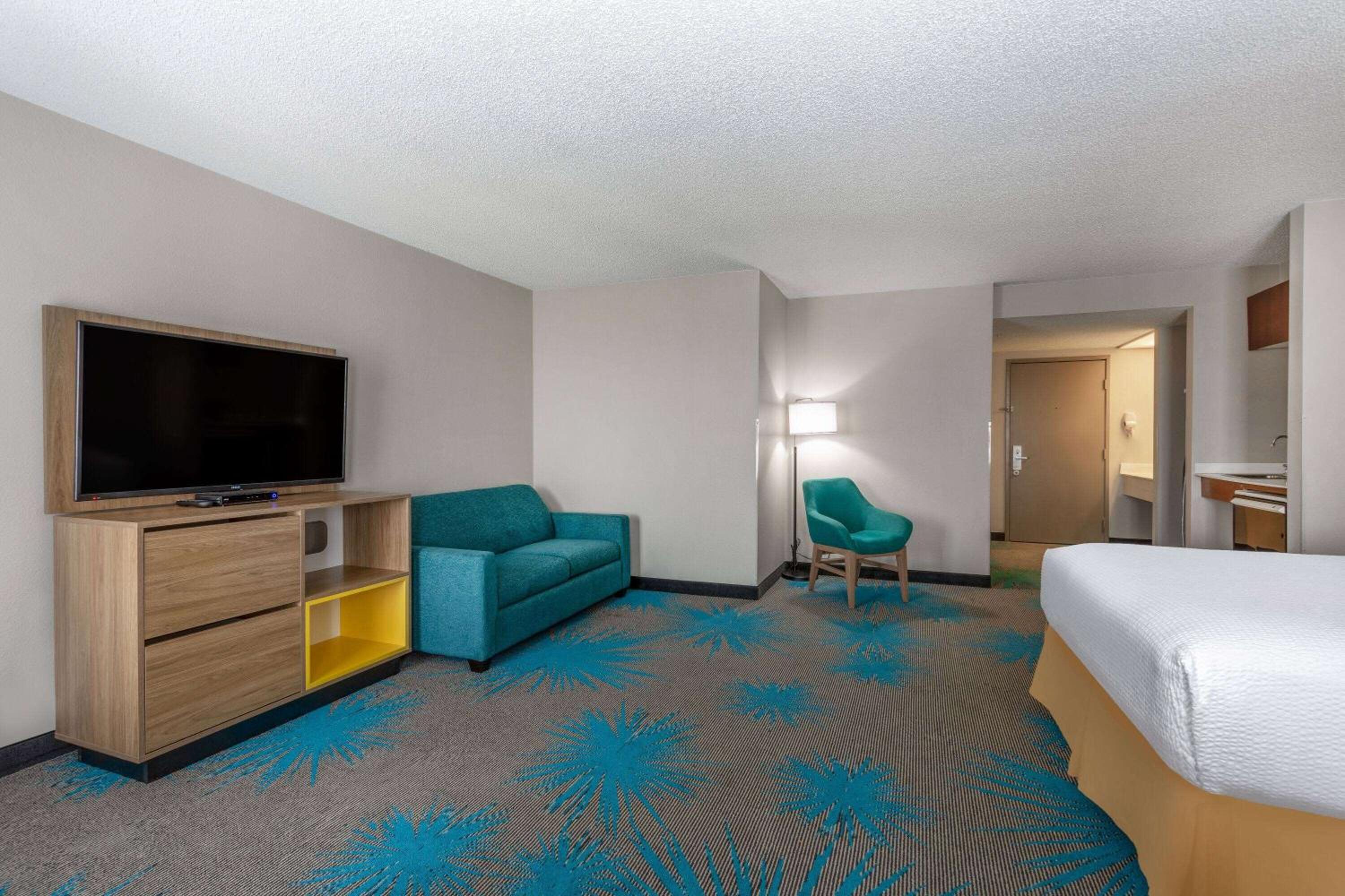 King  Studio Suite, Non-Smoking  - Photo 3