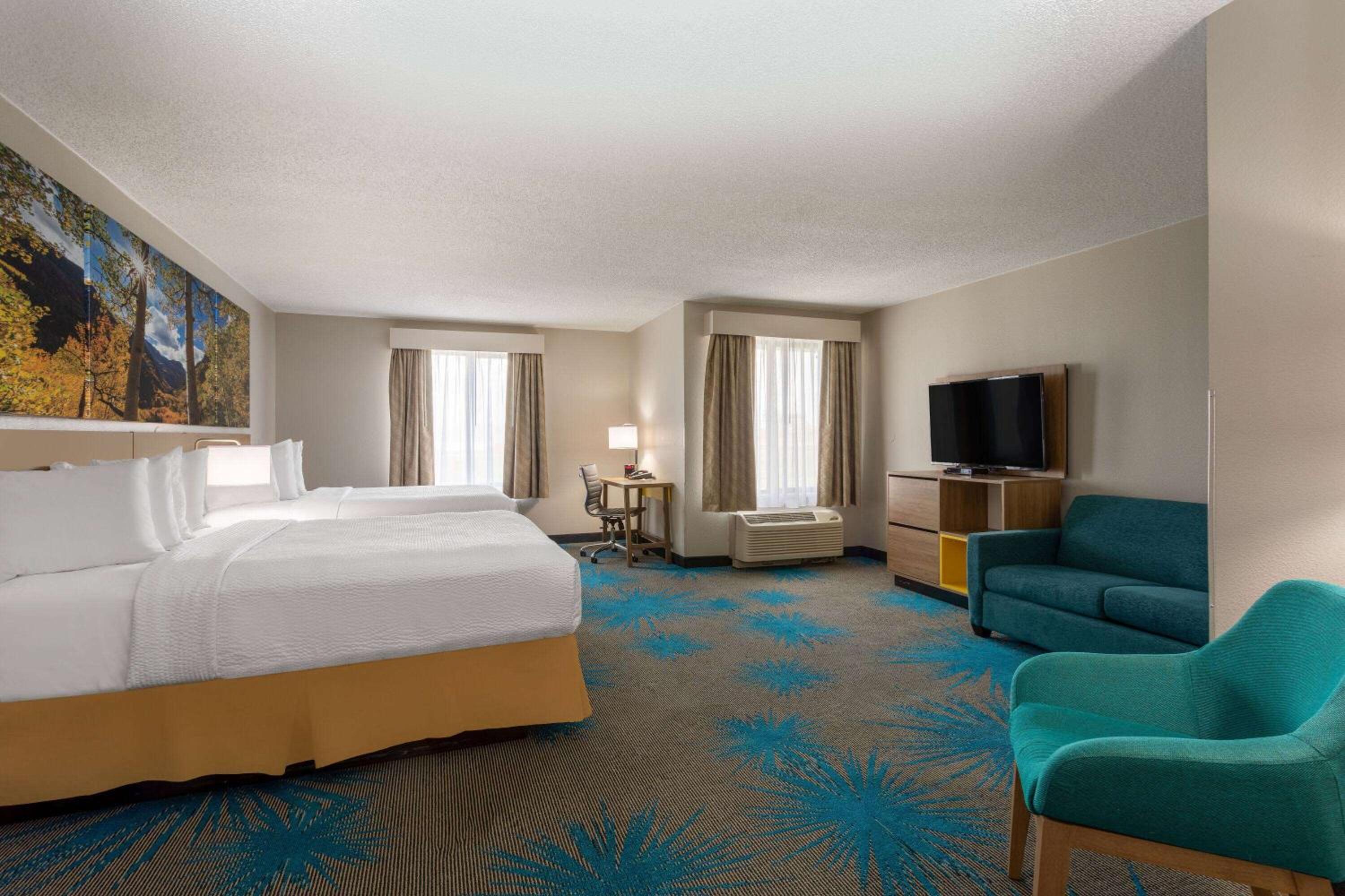 Studio Suite with 2 Queen Beds,  Non-Smoking - Photo 4