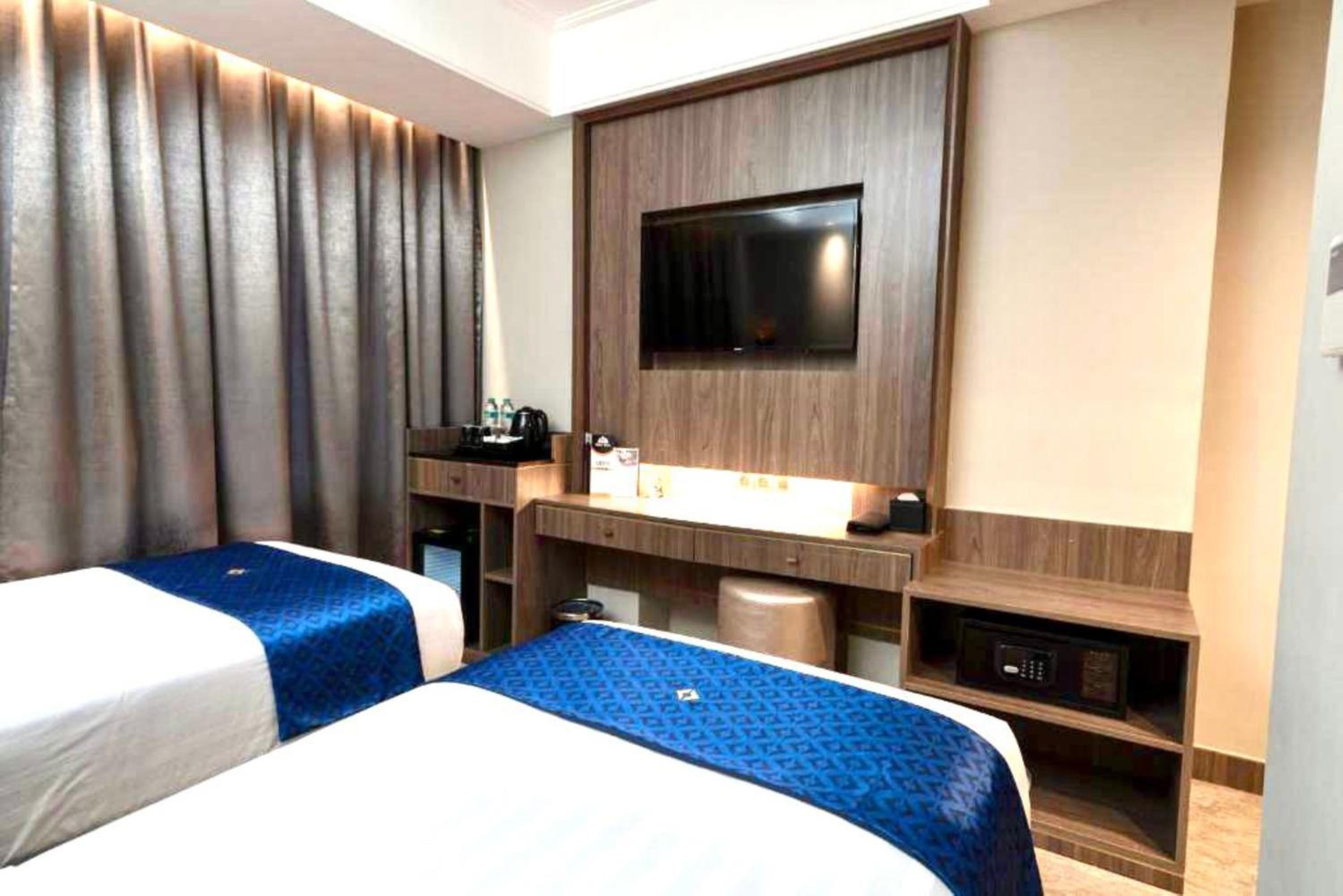 Superior Twin Room - Photo 3