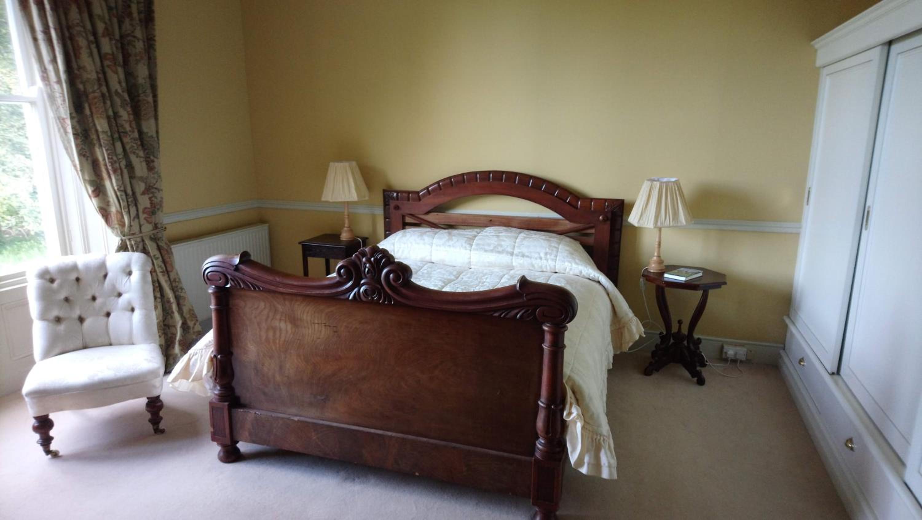 Deluxe King Room - Photo 4