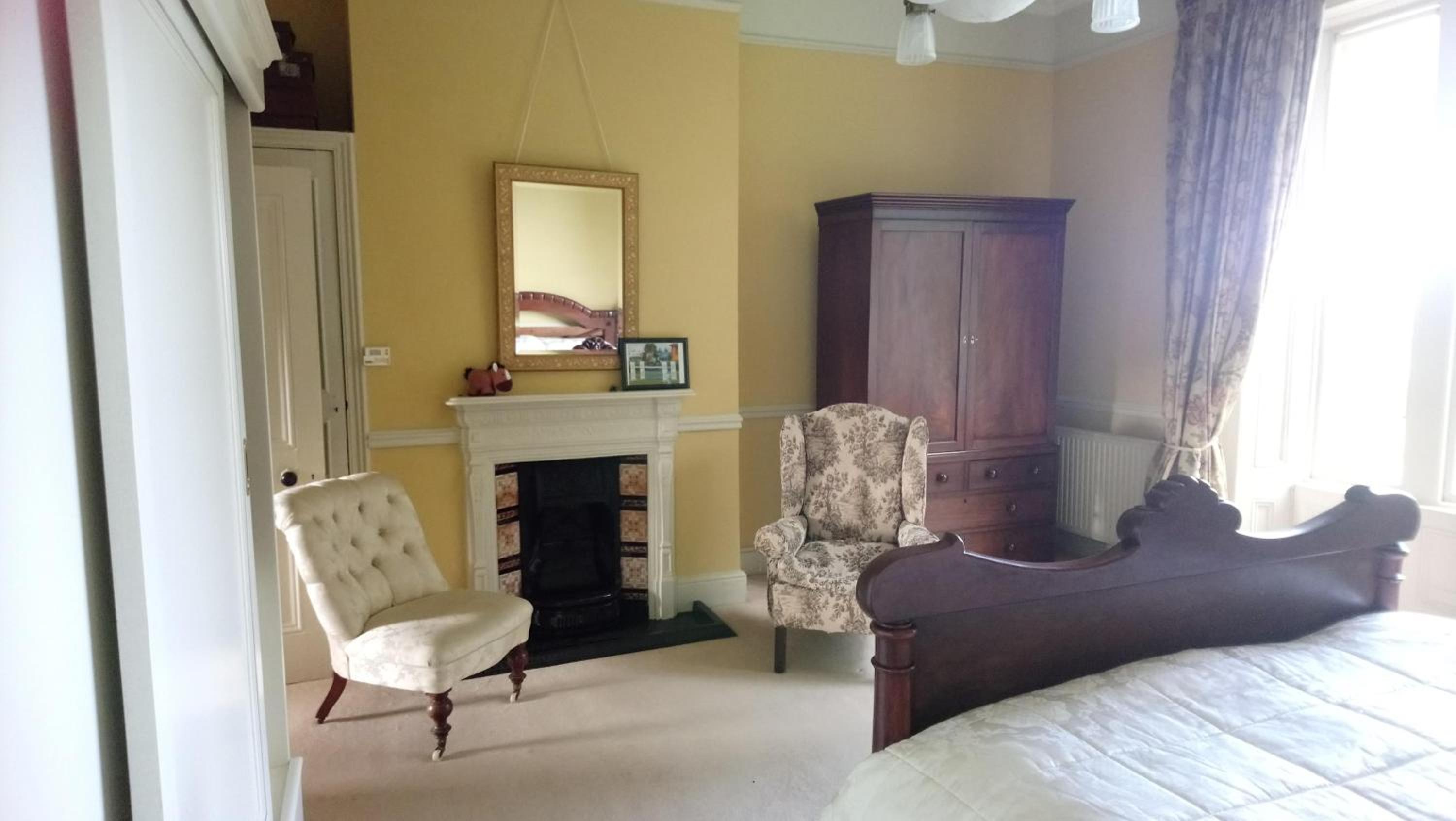 Deluxe King Room - Photo 1
