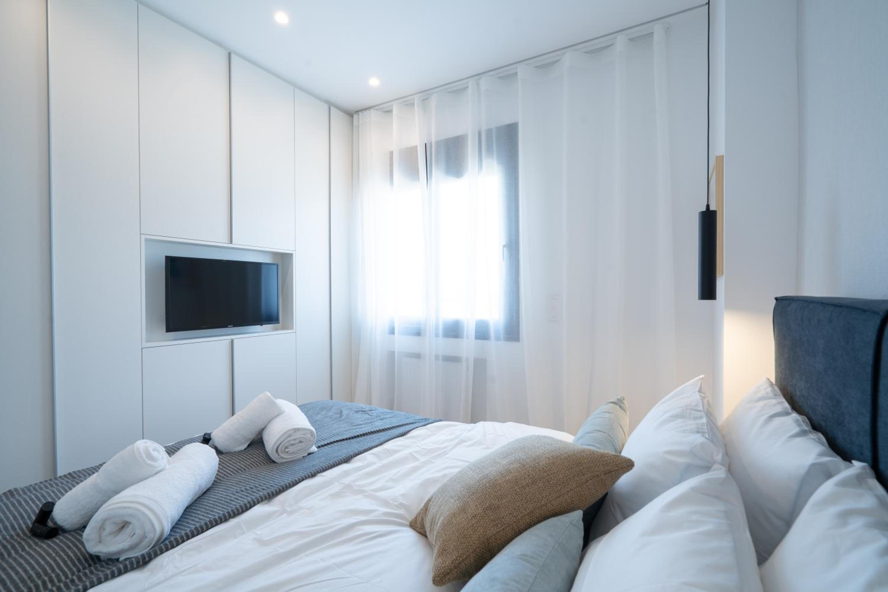 Two-Bedroom Deluxe Apartment with Balcony photo 2