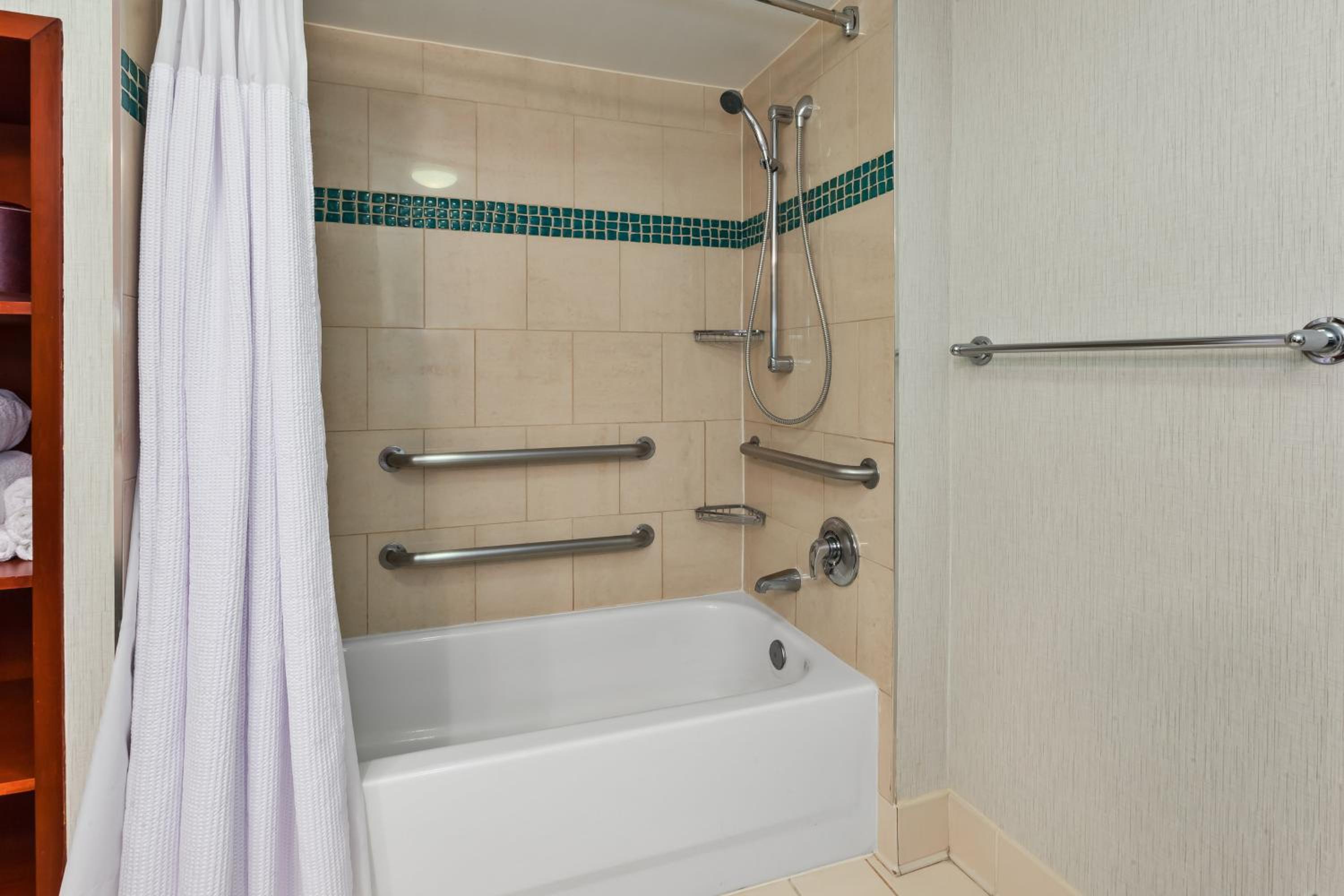 King Room - Mobility Access/Hearing Accessible