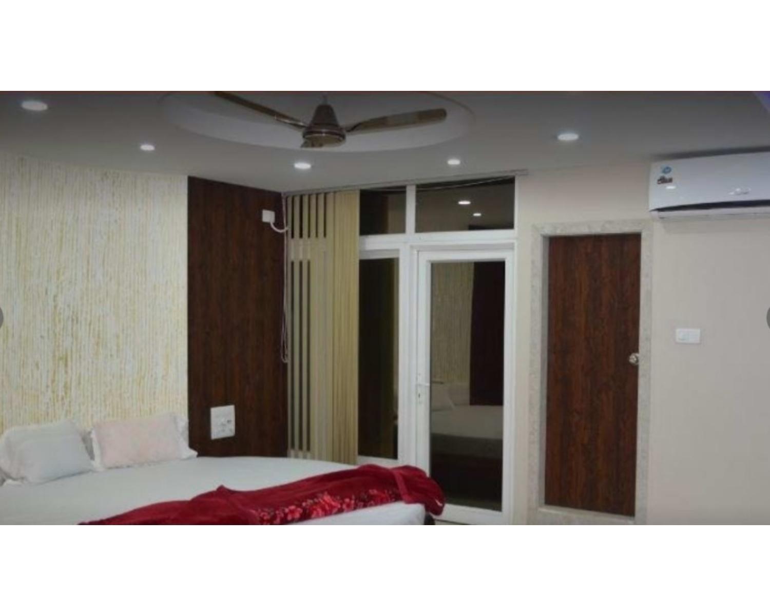 Deluxe Suite photo 2