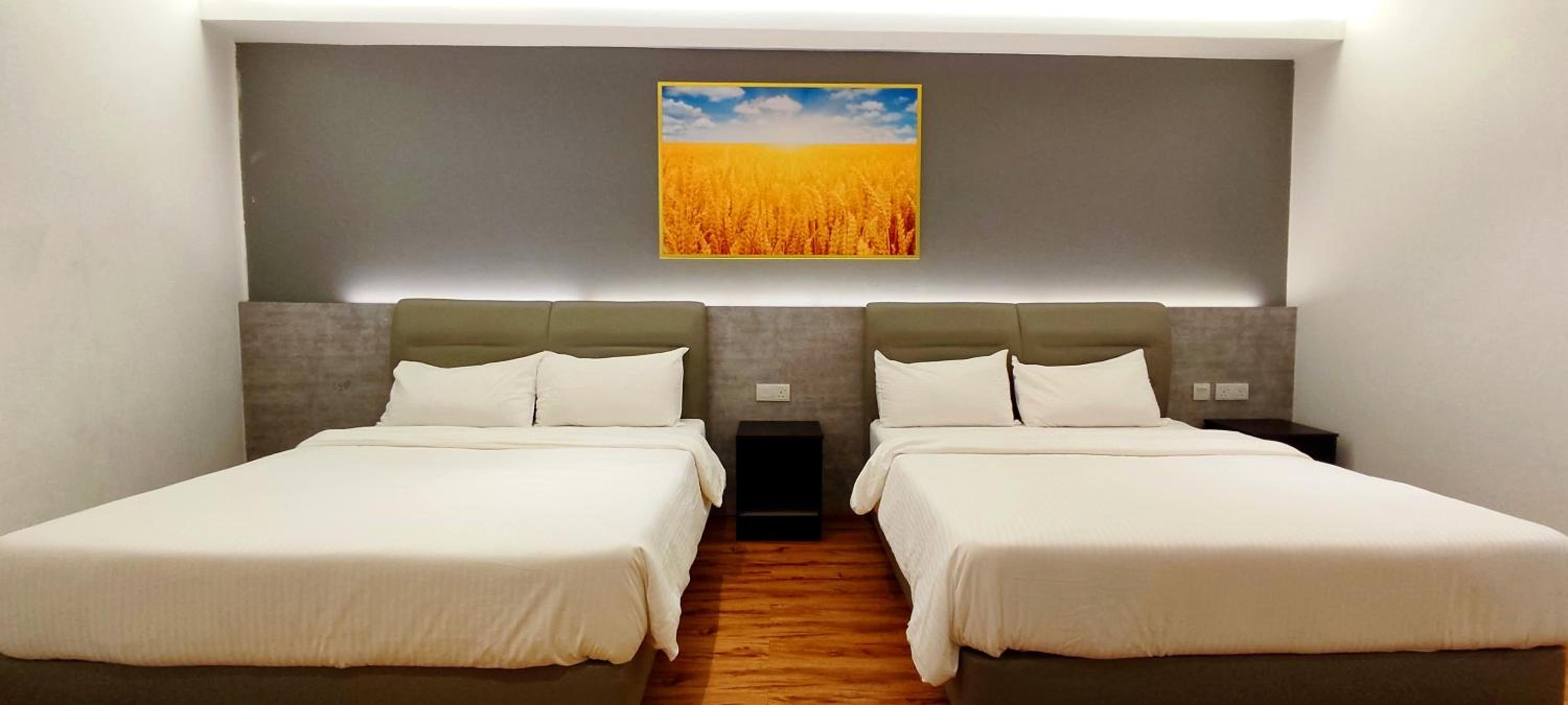 Deluxe Family Room