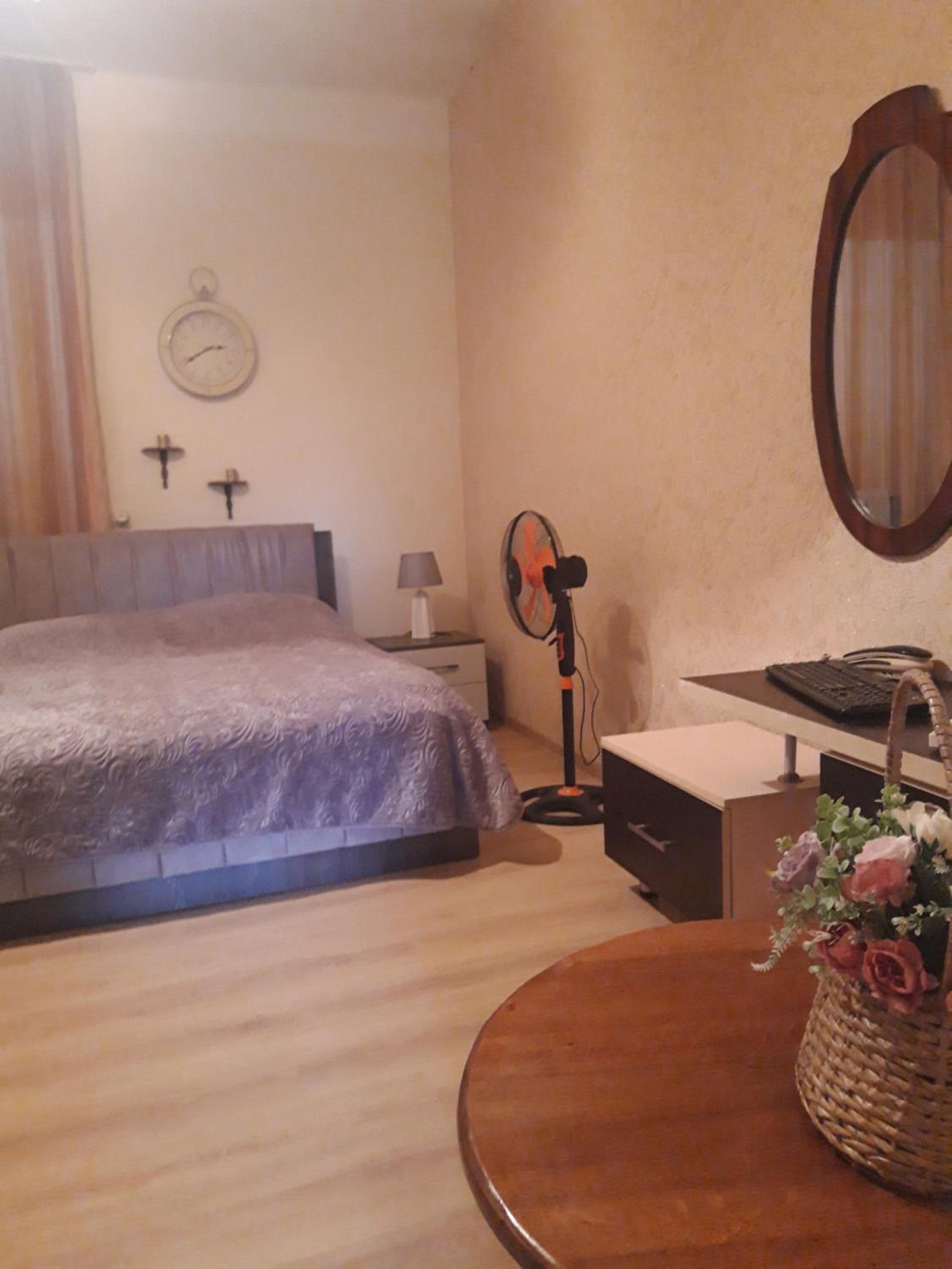 Standard Double Room with Shared Bathroom photo 1