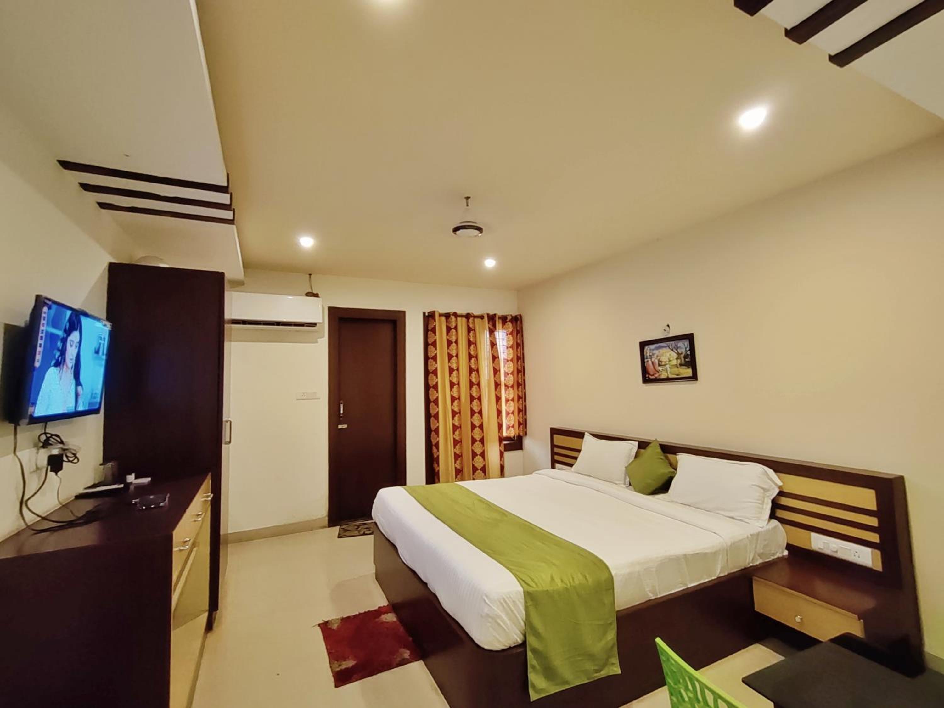 Deluxe Double Room With Balcony