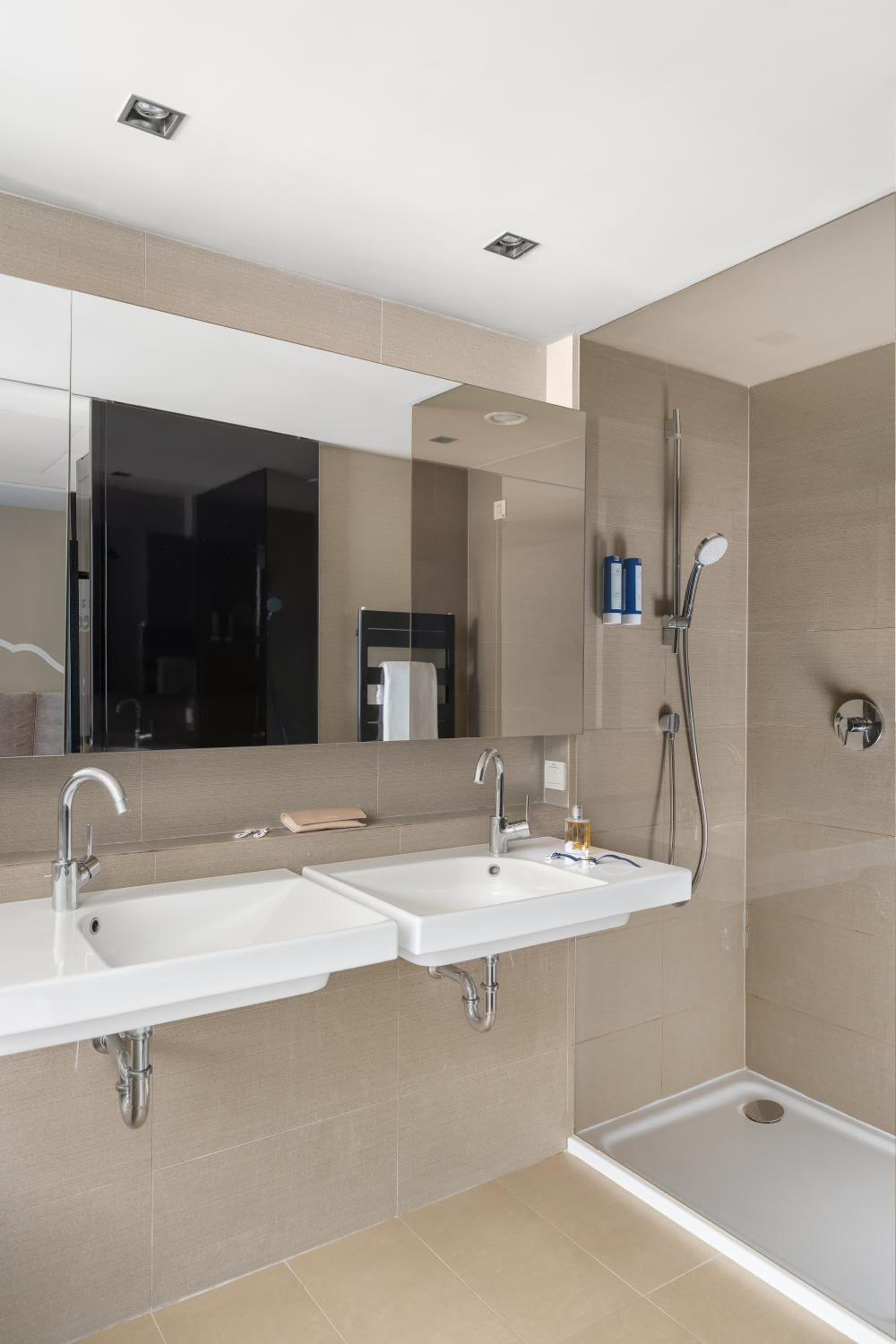 Junior Suite - Photo 5