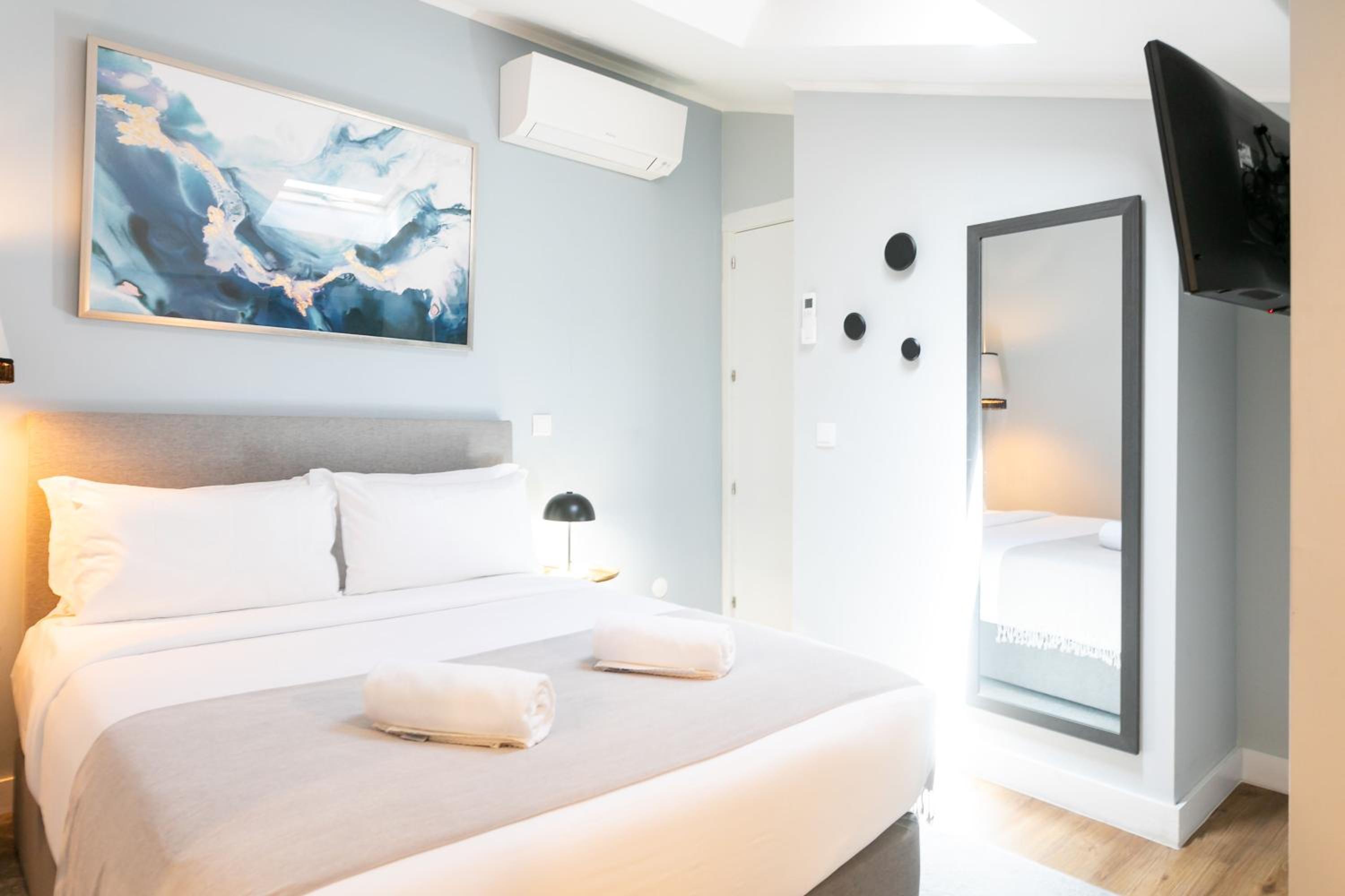Double Room - Photo 5